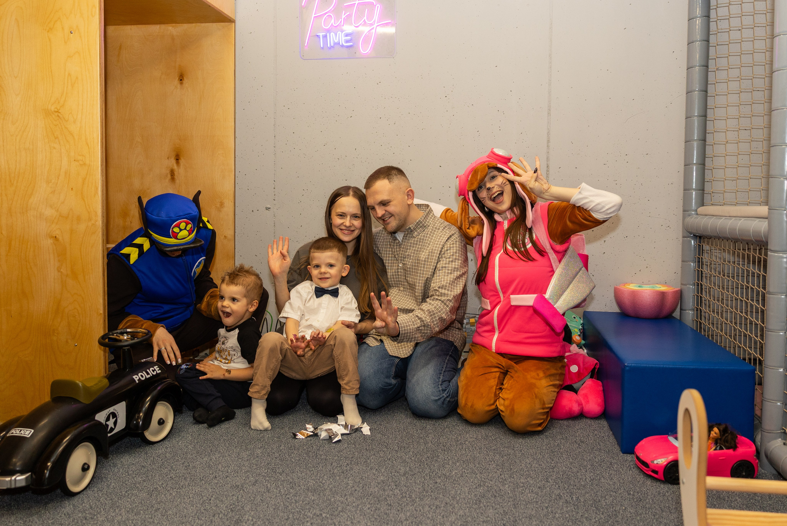 День рождения Артёма 24 января 2026 года. Семейный и детский фотограф в Варшаве Мила Бобровская