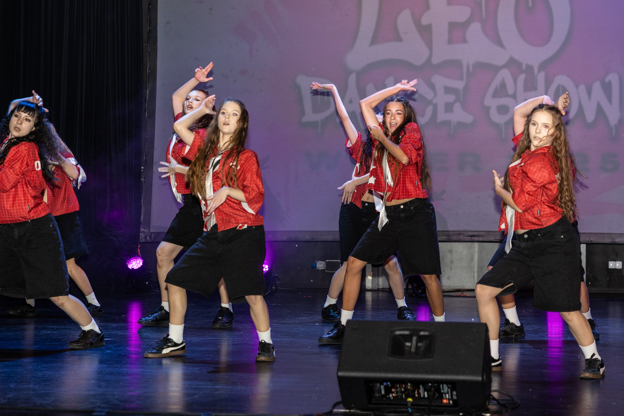 LEO DANCE SHOW WINTER 2025. Семейный и детский фотограф в Варшаве Мила Бобровская