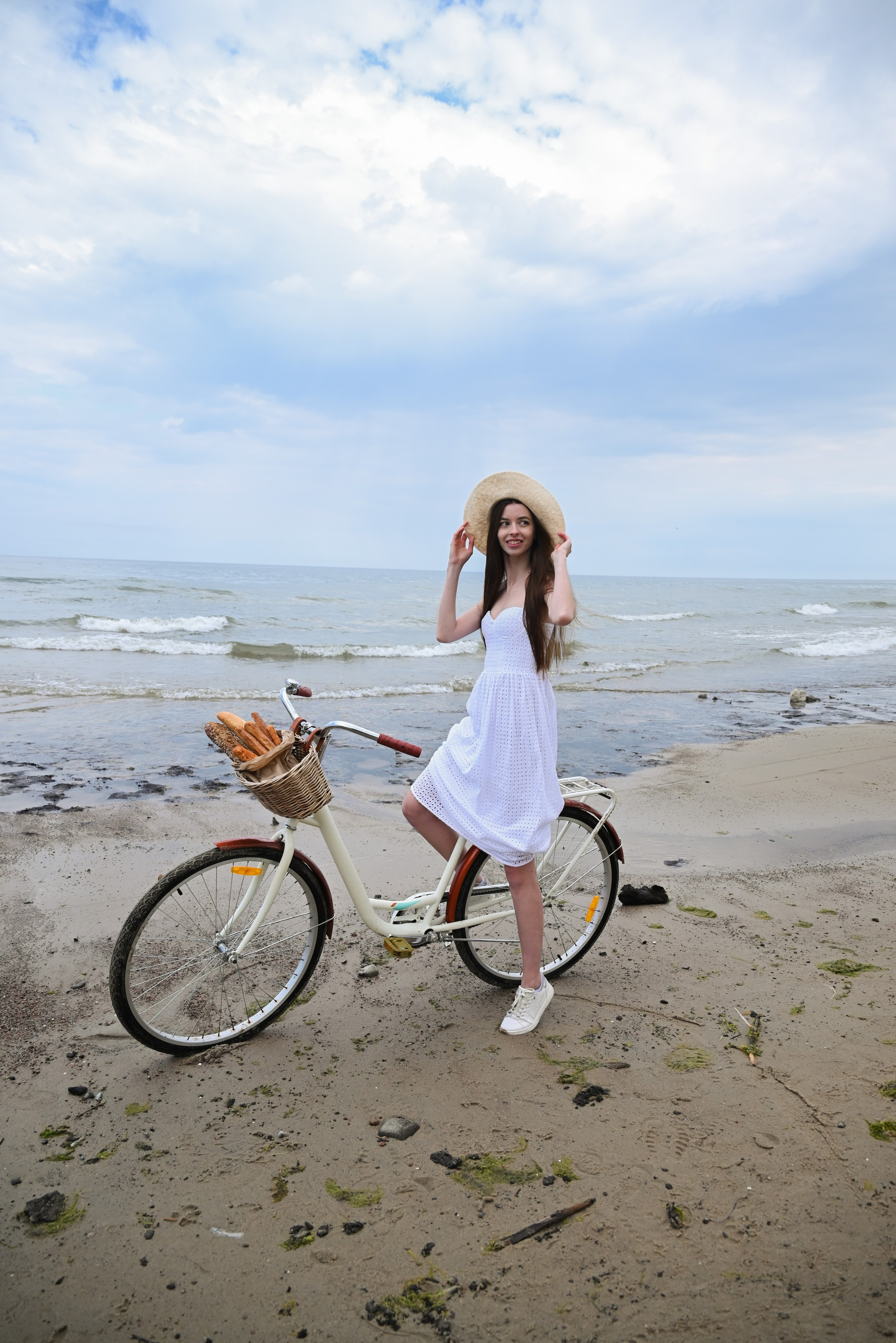 Love photography story on the riva of the see