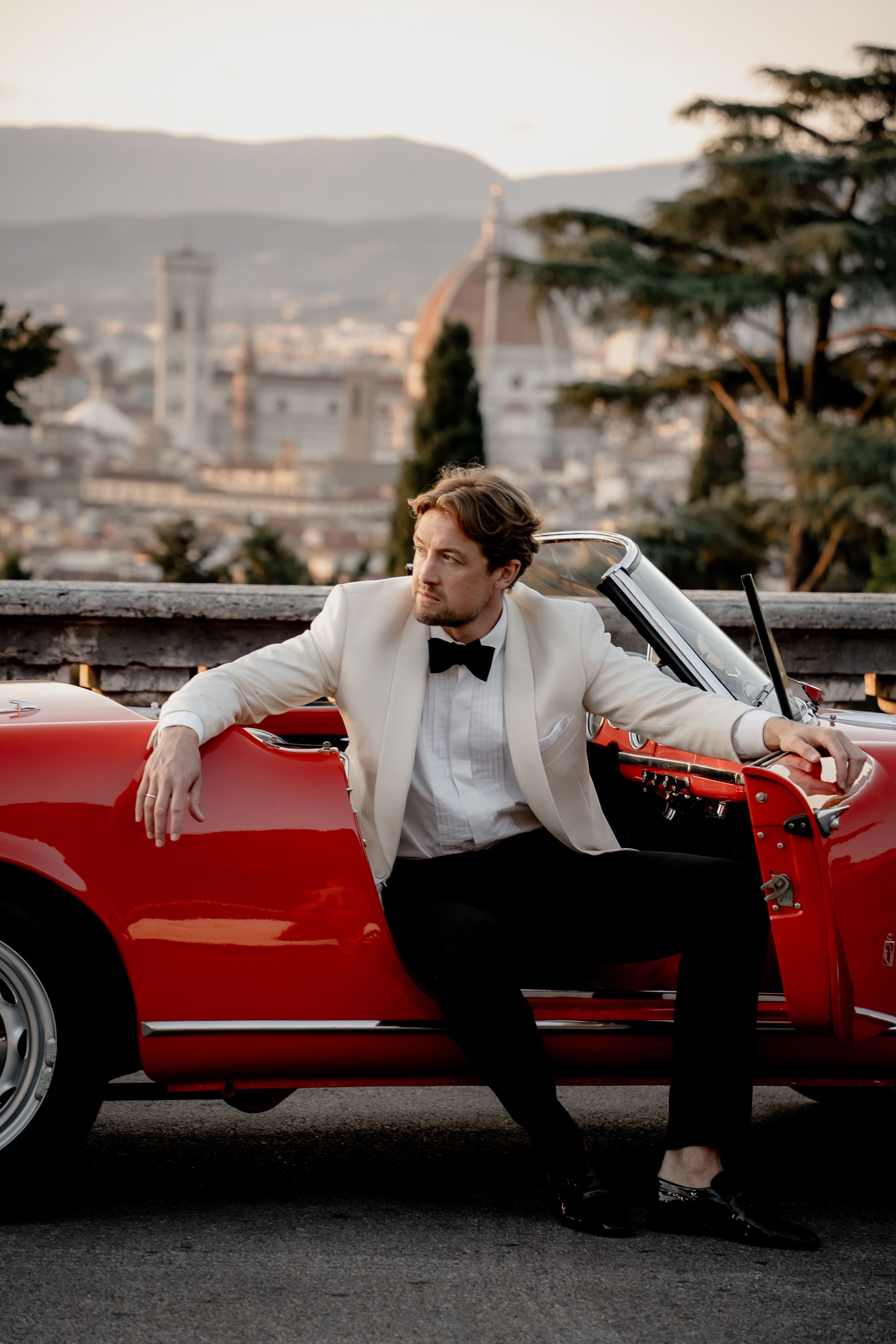 Photoshoot with Retro cars and Fiat500. Photographer in Florence Tuscany