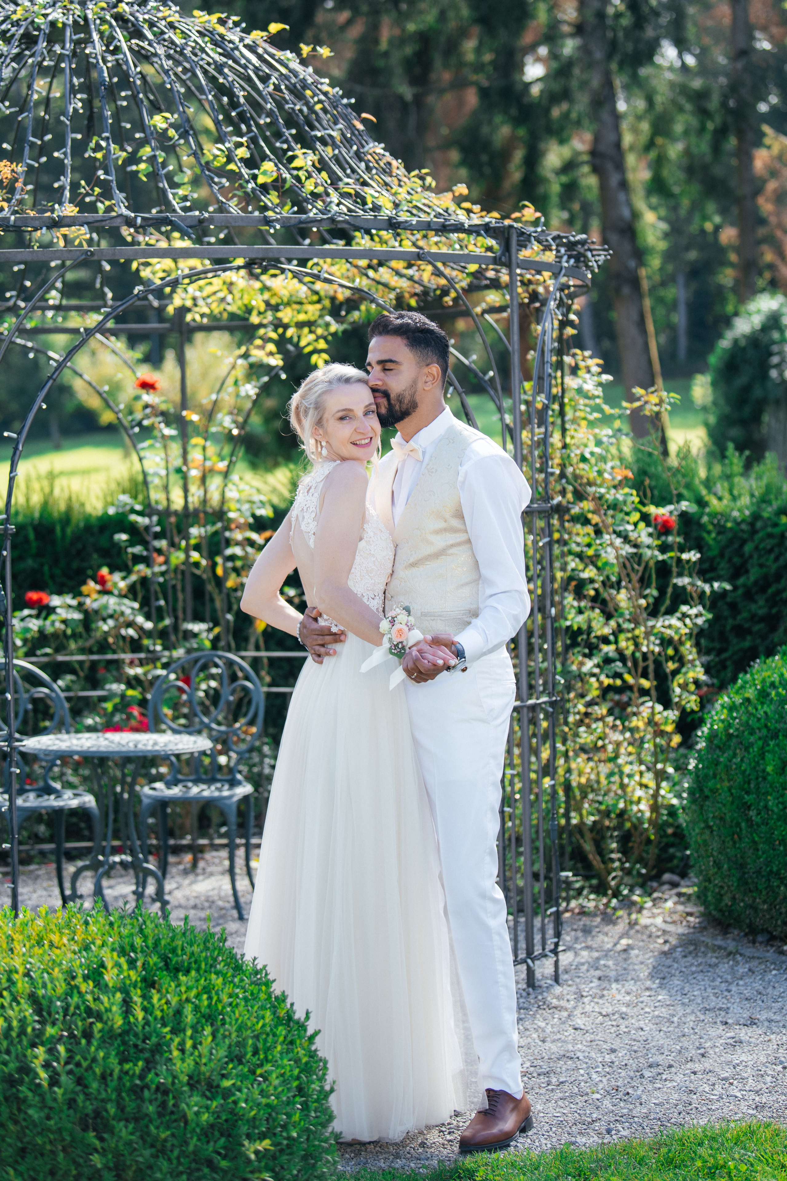 FLORENCE & JAMAL Dübendorf, Switzerland. I am Elena Altendorfer. Wedding photographer in Zurich and Switzerland