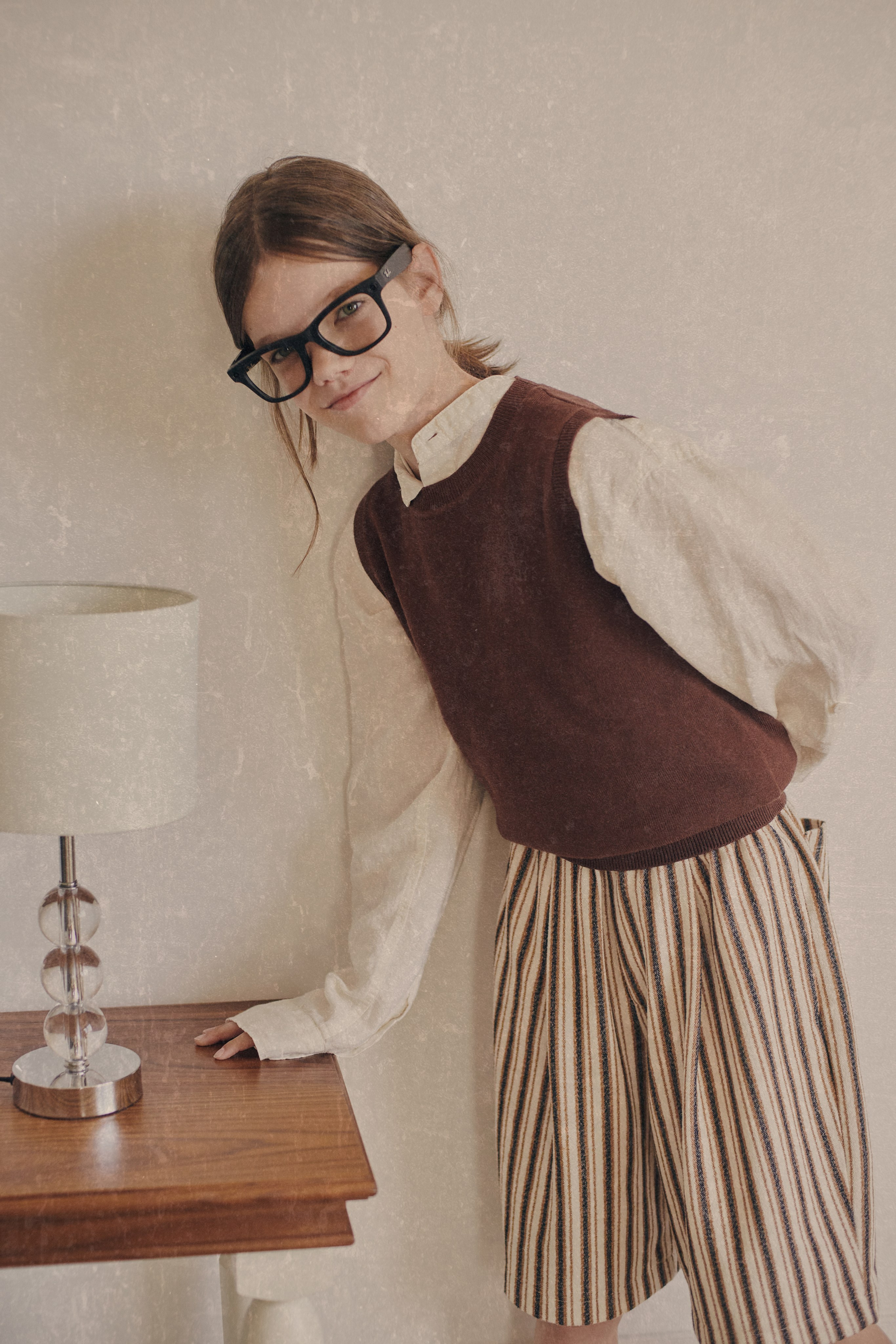 Home alone. Minimalist brand photographer & videographer | Raw sincerity. Pure Form