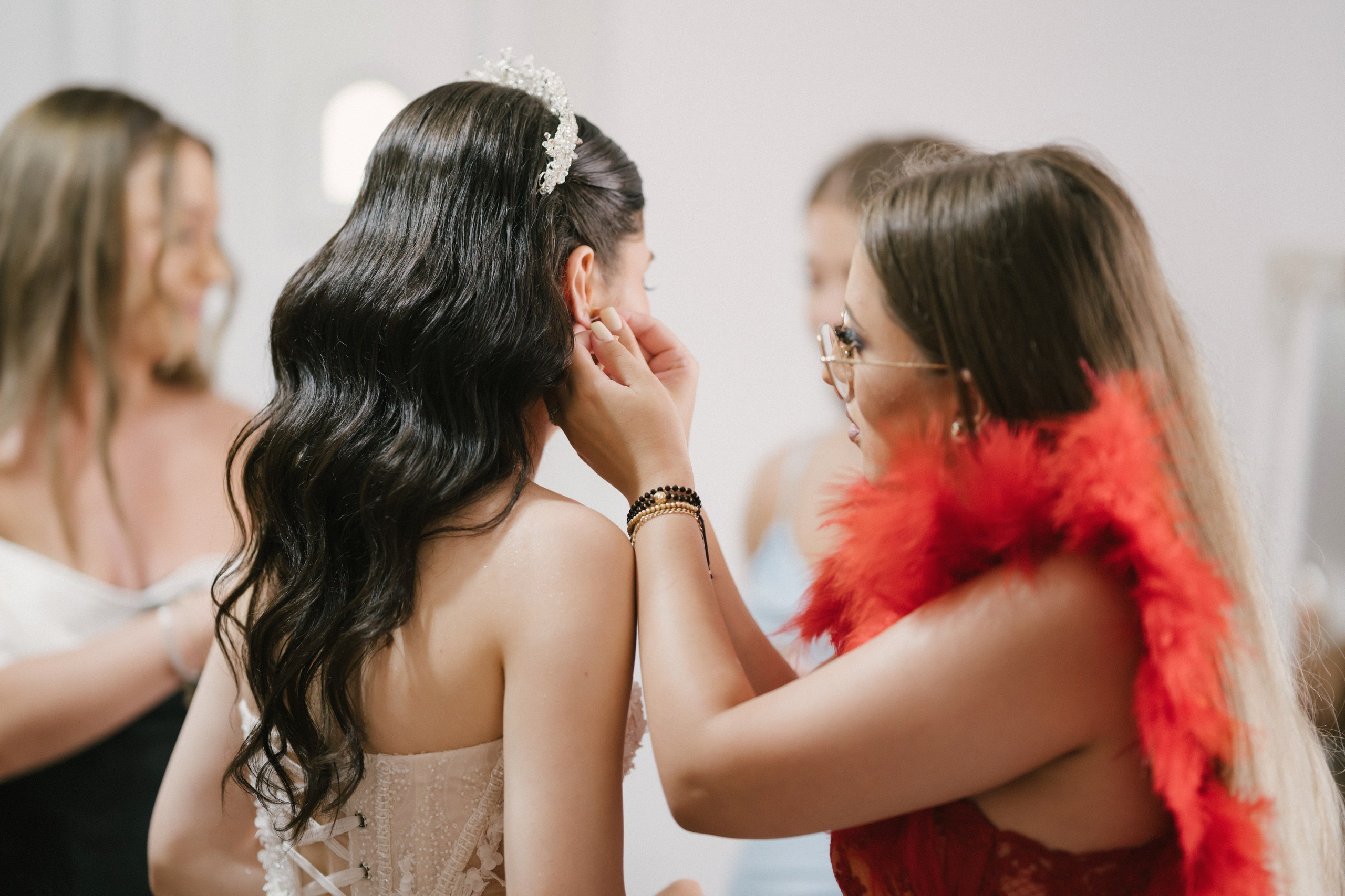 1. Mireasa Adriana în timpul pregătirilor de nuntă în Tudora Botoșani2. Costumul mirelui Ionuț fotografiat artistic în ziua nunții3. Prietenii mirelui la tradițiile de nuntă în Tudora4. Bărbieritul mirelui în cadrul obiceiurilor tradiționale de nuntă5. Fotografii de familie la biserică în ziua nunții6. Portret de familie cu mirii și copilul lor la nunta din Botoșani7. Primul dans al mirilor la Mariage Dor Baisa Botoșani8. Decor elegant de nuntă la Mariage Dor Baisa9. Emoții și tradiții la nunta din Tudora județul Botoșani10. Fotograf profesionist de nuntă în Botoșani surprinzând momente autentice - otograf-nunta-botosanifotograf-evenimente-botosanifotograf-profesionist-botosanifotograf-nunta-tudoranunta-tudora-botosanisedinta-foto-nunta-botosanipoze-nunta-botosanifotografii-nunta-tudorafotograf-cununie-religioasa-botosanibiserica-sfintii-imparati-constantin-si-elena-tudoramariage-dor-baisa-botosanirestaurant-nunta-botosanidansul-mirilor-mariage-dorpregatiri-mire-botosanipregatiri-mireasa-botosanitraditii-nunta-moldovaobiceiuri-nunta-tudorafotograf-familie-nunta-botosaniportret-miri-botosanigalerie-foto-nunta-botosanialbum-foto-nunta-botosaninunta-eleganta-botosaninunta-cu-traditii-botosanifotograf-premium-nunta-botosaniservicii-foto-video-botosanipoveste-de-nunta-botosanifotograf-documentar-nuntafotograf-natural-emotionalmiri-ionut-si-adriananunta-autentica-tudora -otograf-nunta-botosanifotograf-nunta-tudoranunta-tudora-botosanifotograf-evenimente-botosanifotograf-profesionist-botosaniservicii-foto-video-botosanigalerie-foto-nunta-botosanialbum-foto-nunta-botosani - nunta-autentica-botosaninunta-cu-traditii-botosanipoveste-de-nunta-botosanifotografii-emotionante-nuntamomente-autentice-nuntafotografie-documentara-nuntafotograf-natural-nunta- pregatiri-miri-tudorabiserica-tudora-botosanicununie-religioasa-tudoramariage-dor-baisa-botosanipetrecere-nunta-botosanivalsul-mirilor-botosani - alino-foto-studio-botosaniionut-si-adriana-nunta-tudorafotograf-alin-chirila-botosani