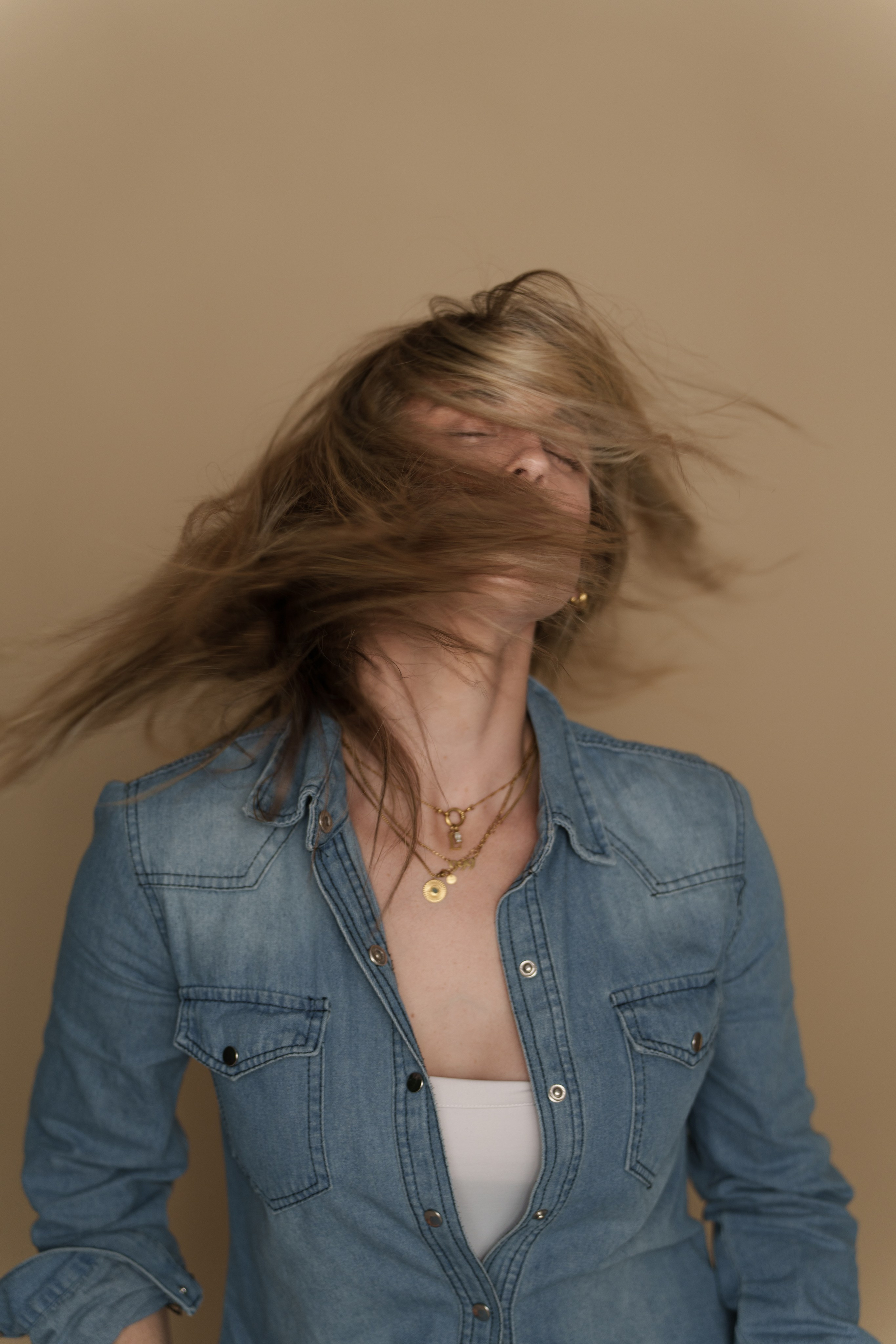 „Kölsch&Shoot“ in Cologne w/ Lisa (Set #2). URBANSTREETFILES.ART