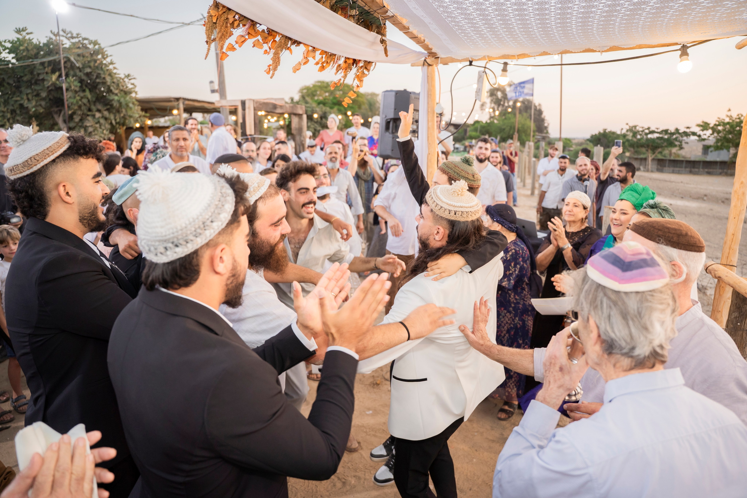 אביה ואחיה. יוסף מזרחי צילום חתונה, ברית וזוגיות. צלם מקצועי שאוהב להוציא אתכם הכי יפים ברגעים הכי מרגשים