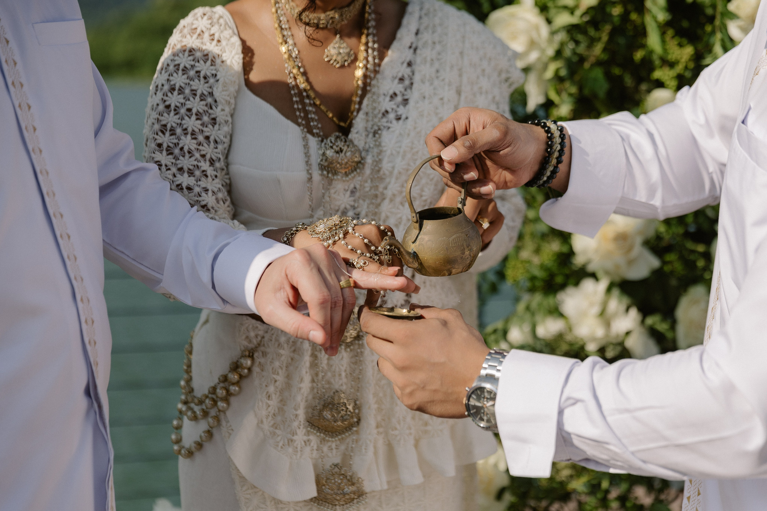 Thesakaya and Kevin. Photographer Anna Nazarenko