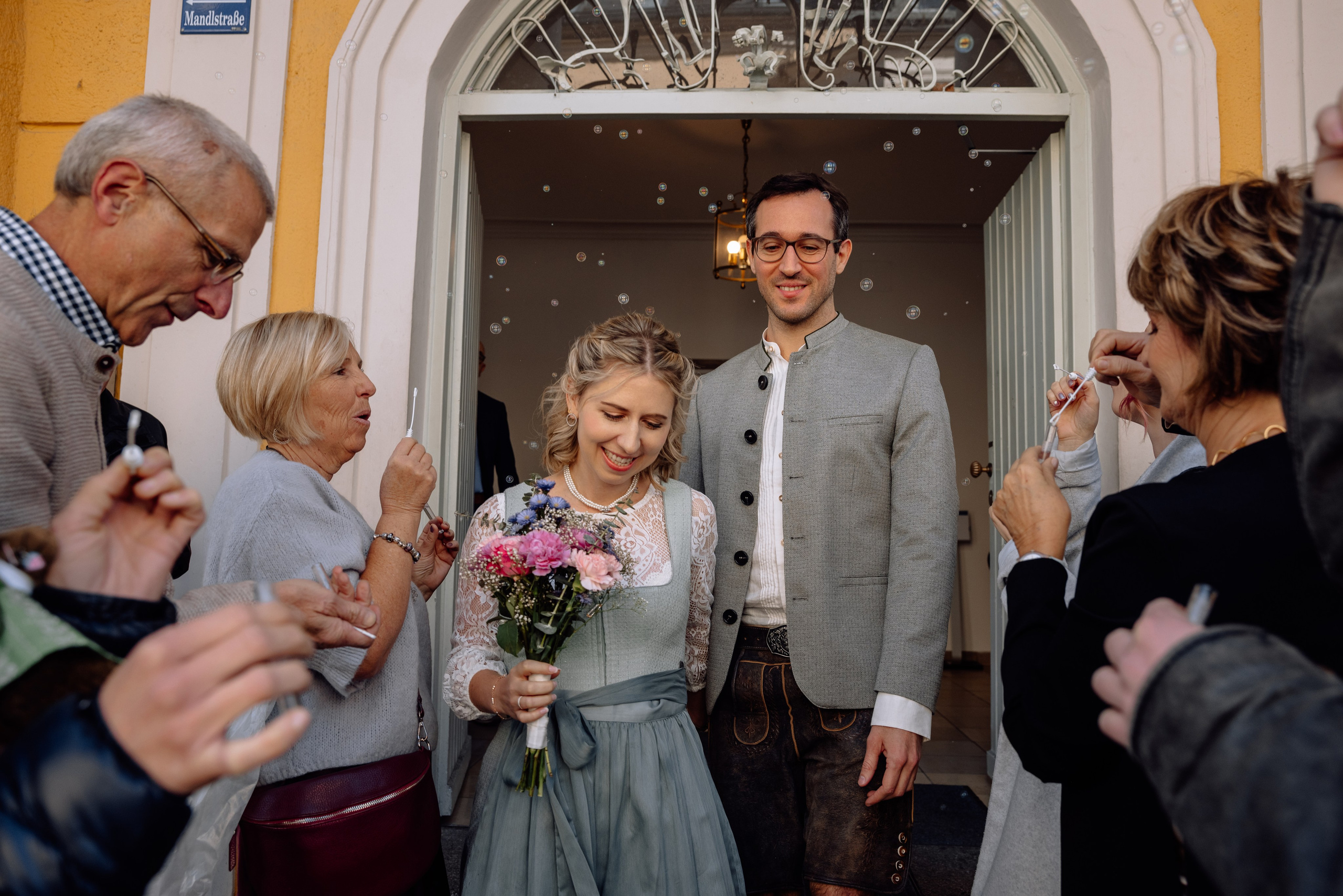 Herbsthochzeit im Standesamt Schwabing. Hochzeitsfotograf München Taufe Familienfotograf Tanja Mauke