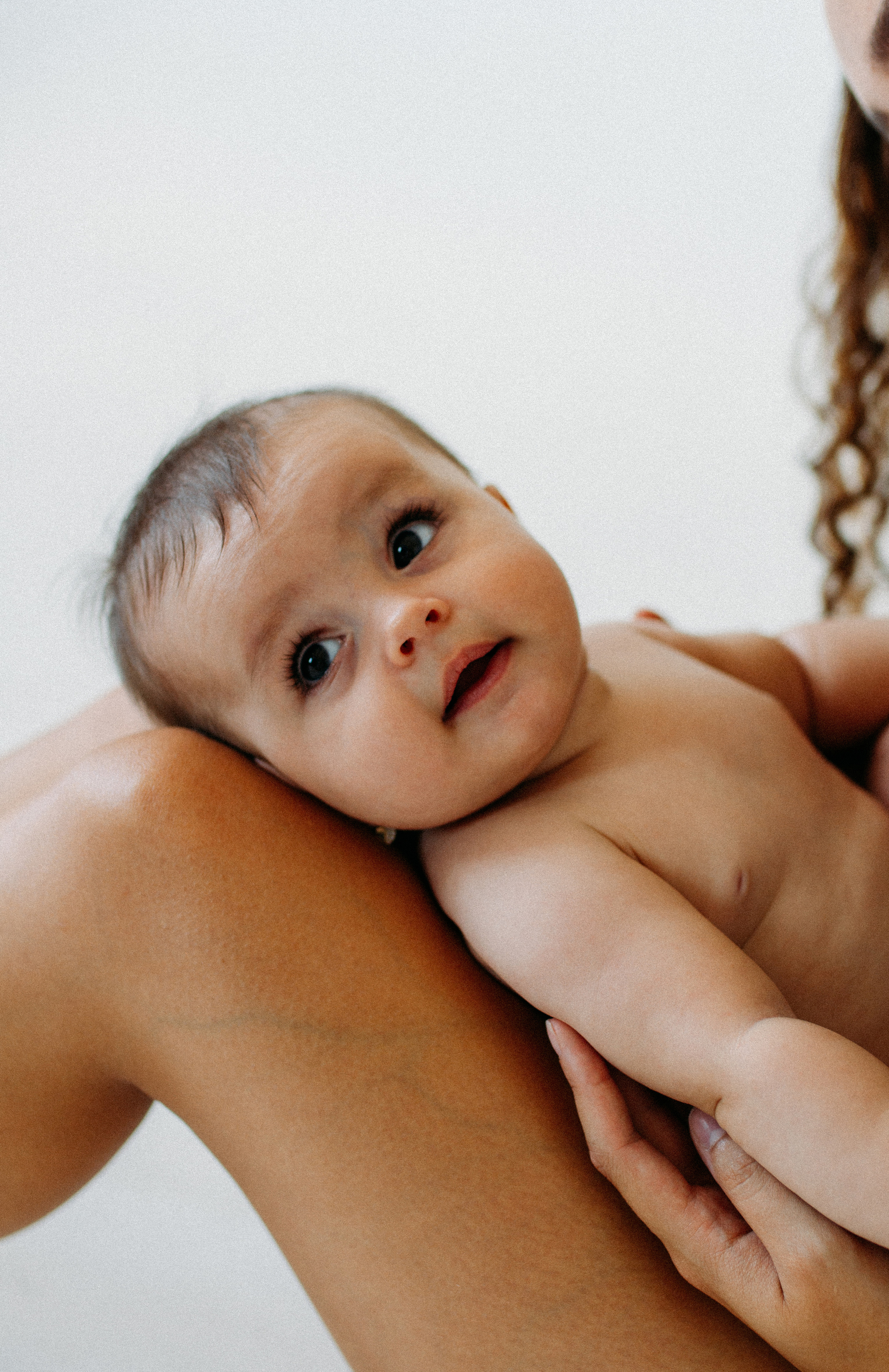 Lucia & Isabella. Krása tehotenstva v objektíve — Maria Milosovic, tehotenská fotografka