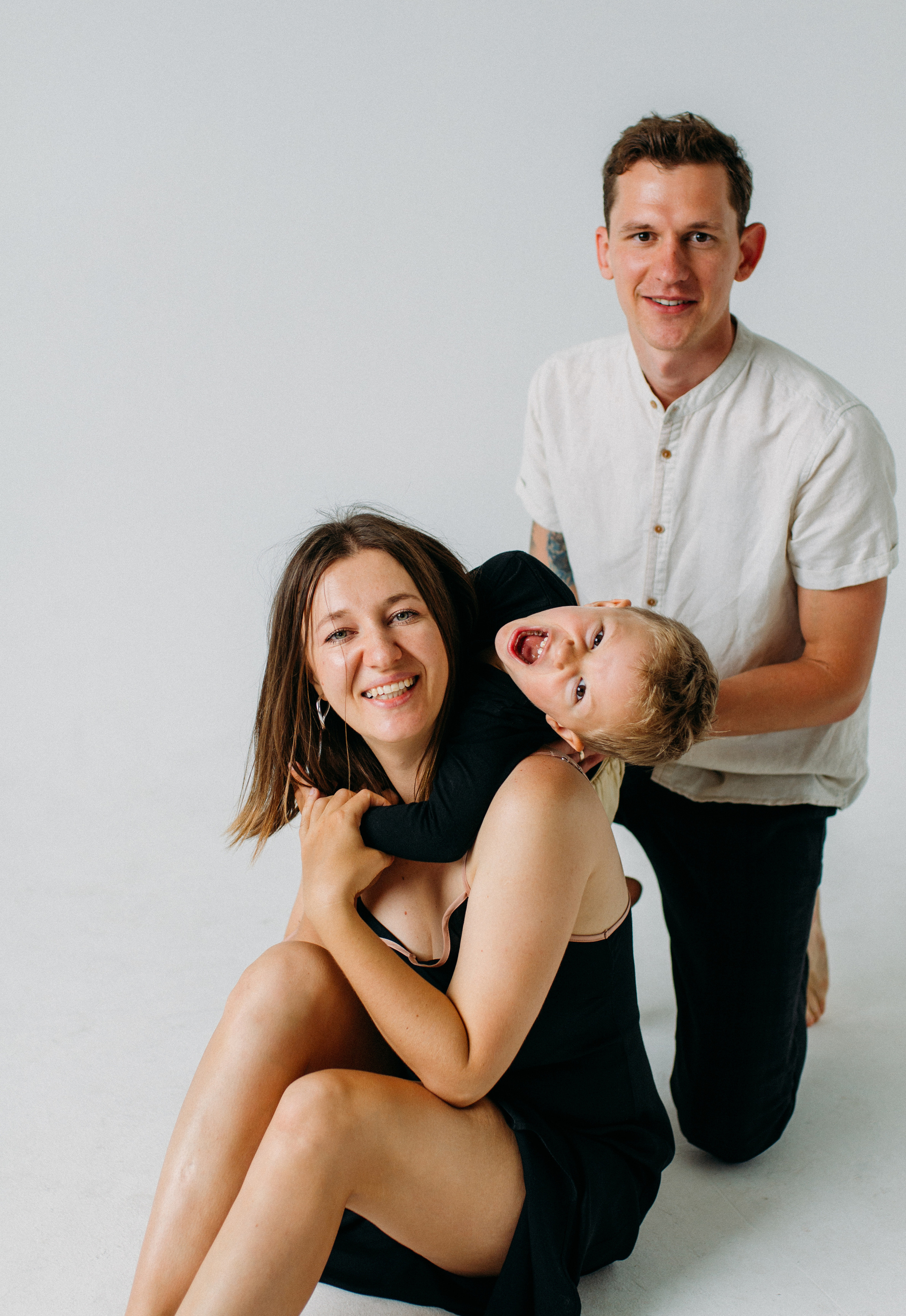 Christine & Anton & Arnold. Krása tehotenstva v objektíve — Maria Milosovic, tehotenská fotografka