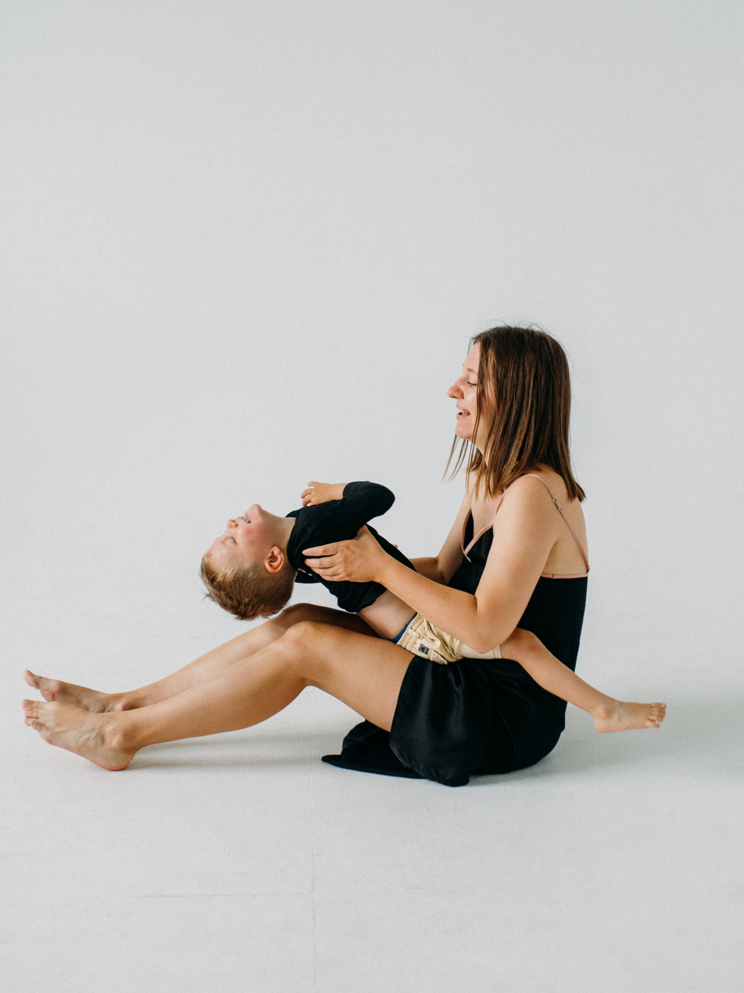 Christine & Anton & Arnold. Krása tehotenstva v objektíve — Maria Milosovic, tehotenská fotografka