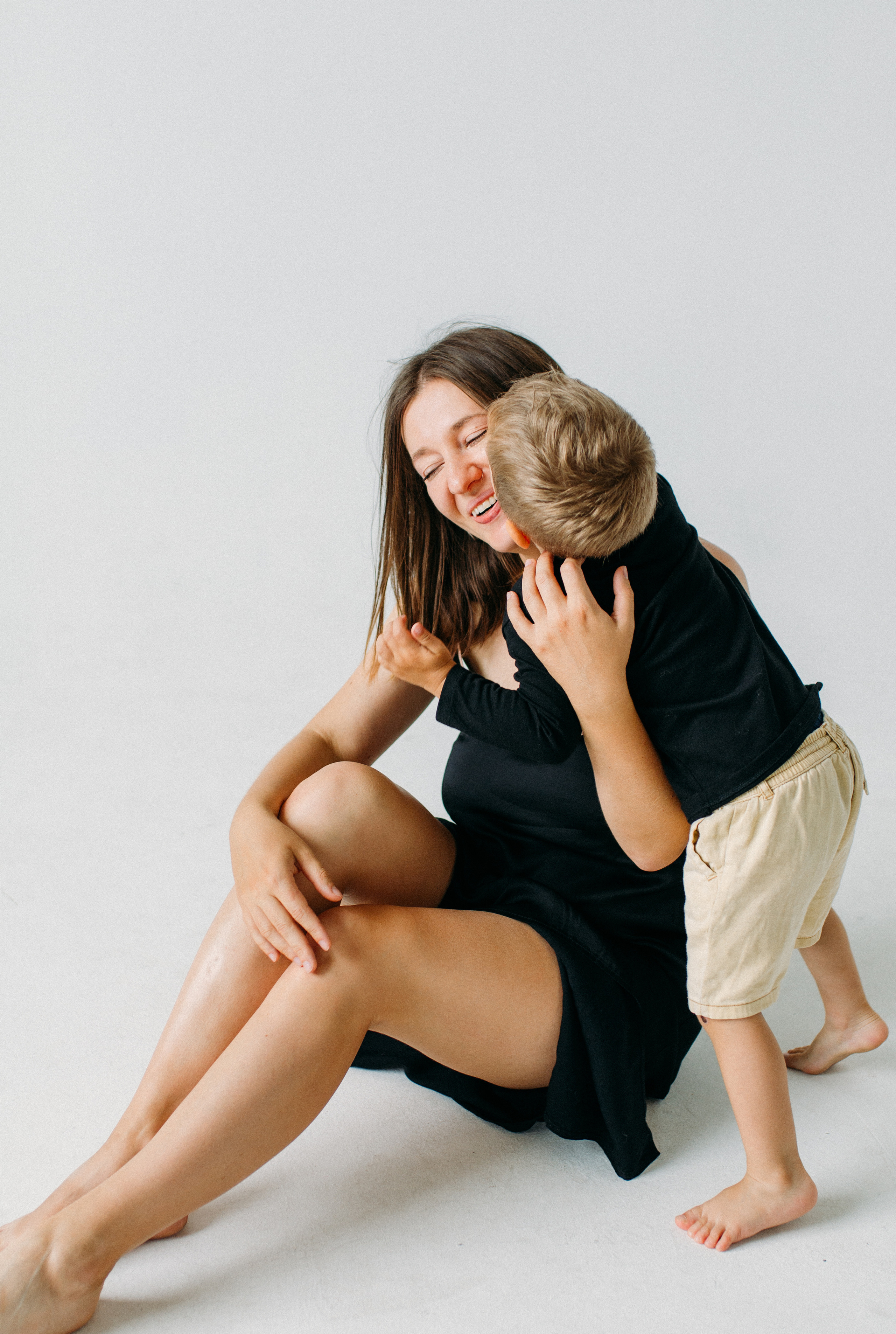 Christine & Anton & Arnold. Krása tehotenstva v objektíve — Maria Milosovic, tehotenská fotografka