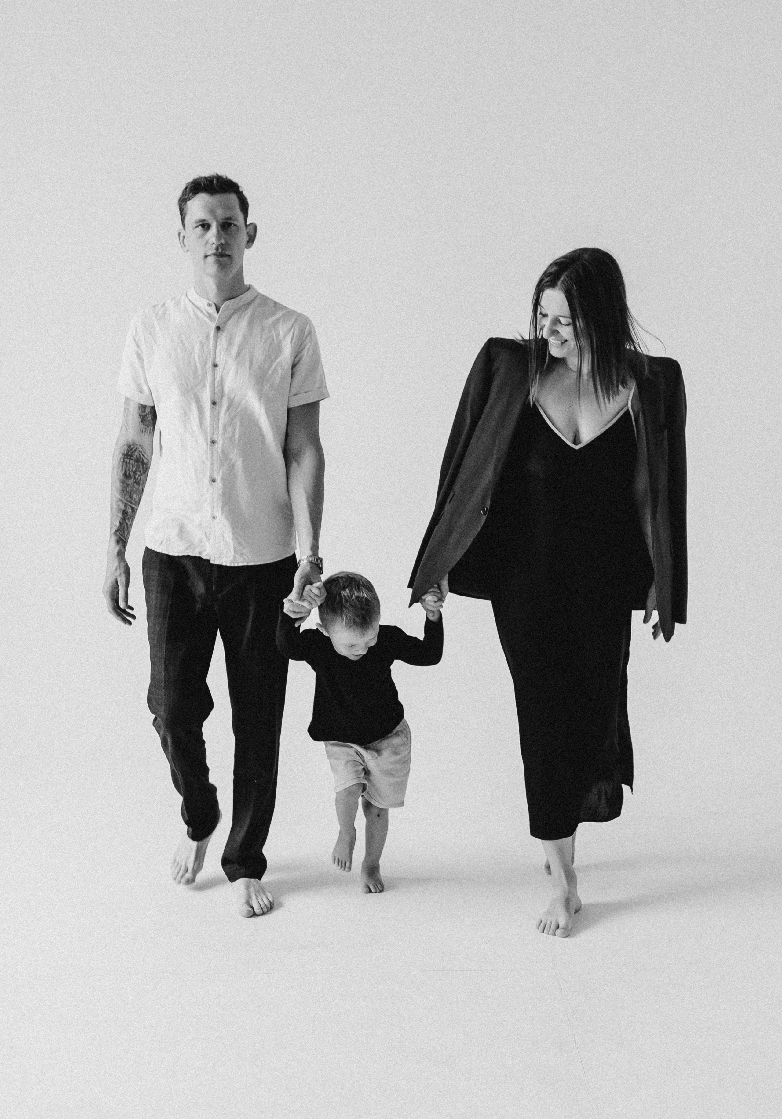 Christine & Anton & Arnold. Krása tehotenstva v objektíve — Maria Milosovic, tehotenská fotografka