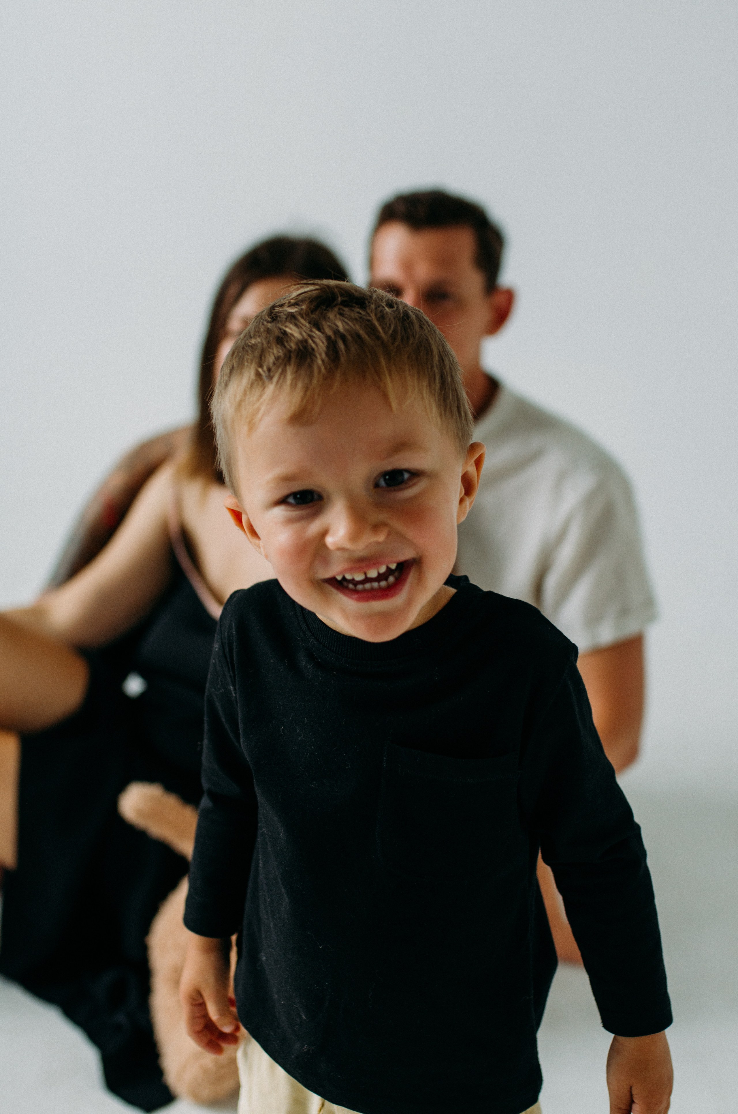 Christine & Anton & Arnold. Krása tehotenstva v objektíve — Maria Milosovic, tehotenská fotografka