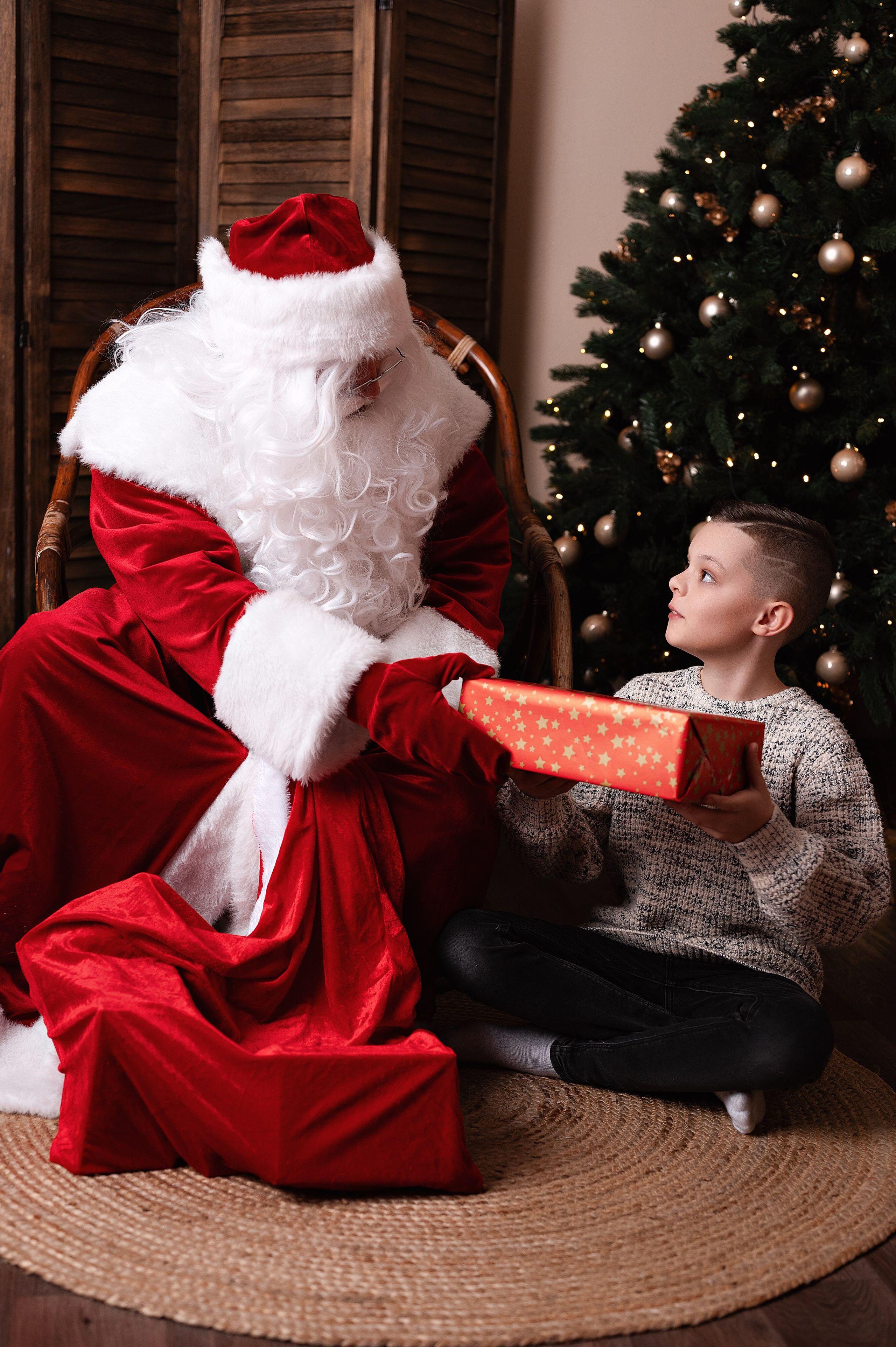 Mit Weihnachtsmann. Kinder- & Familienfotograf in Gaildorf und Umgebung Valentina Vogel
