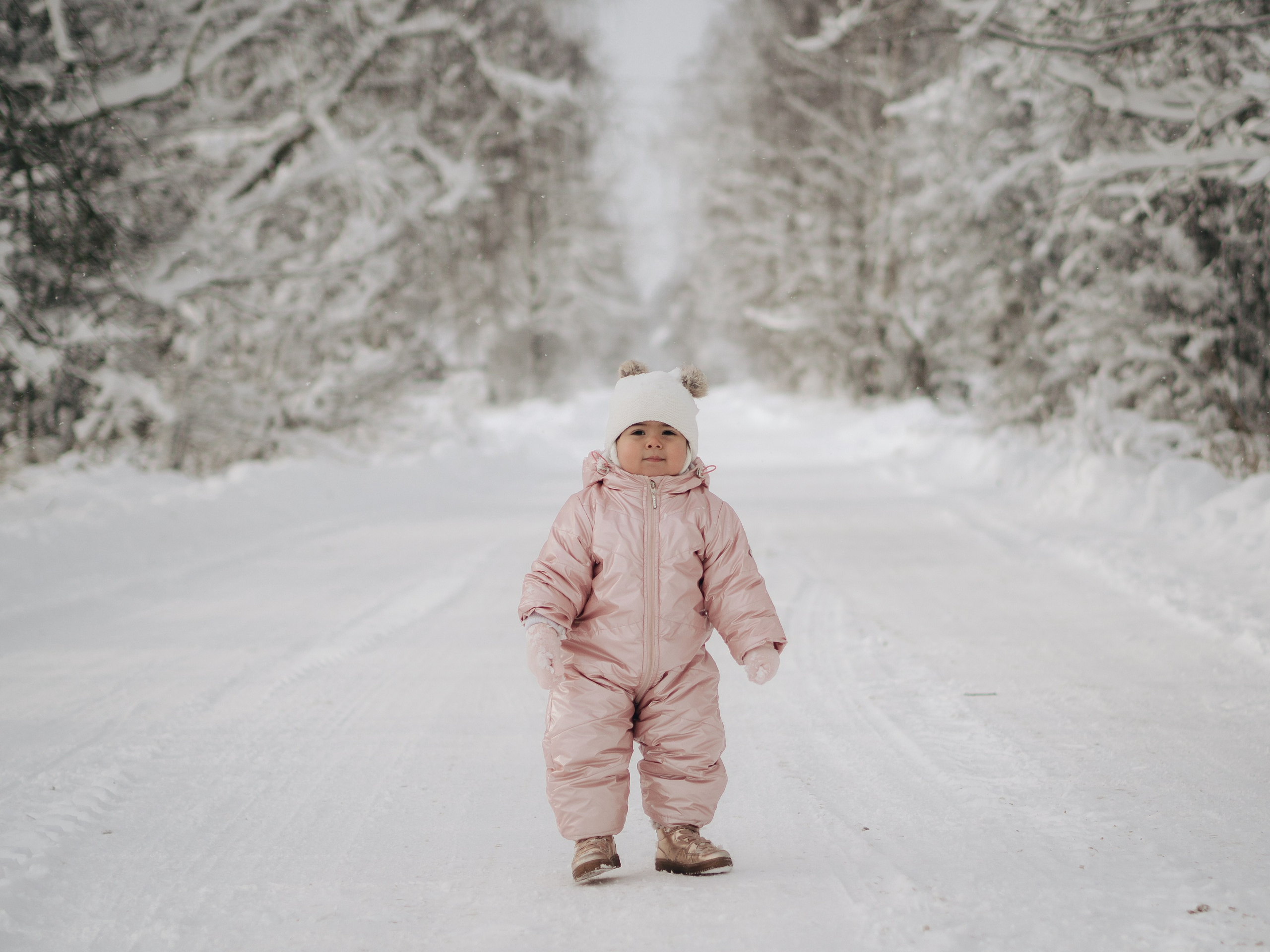 Lida & her family. Photographer in Los Angeles. Julia Ishmuratova