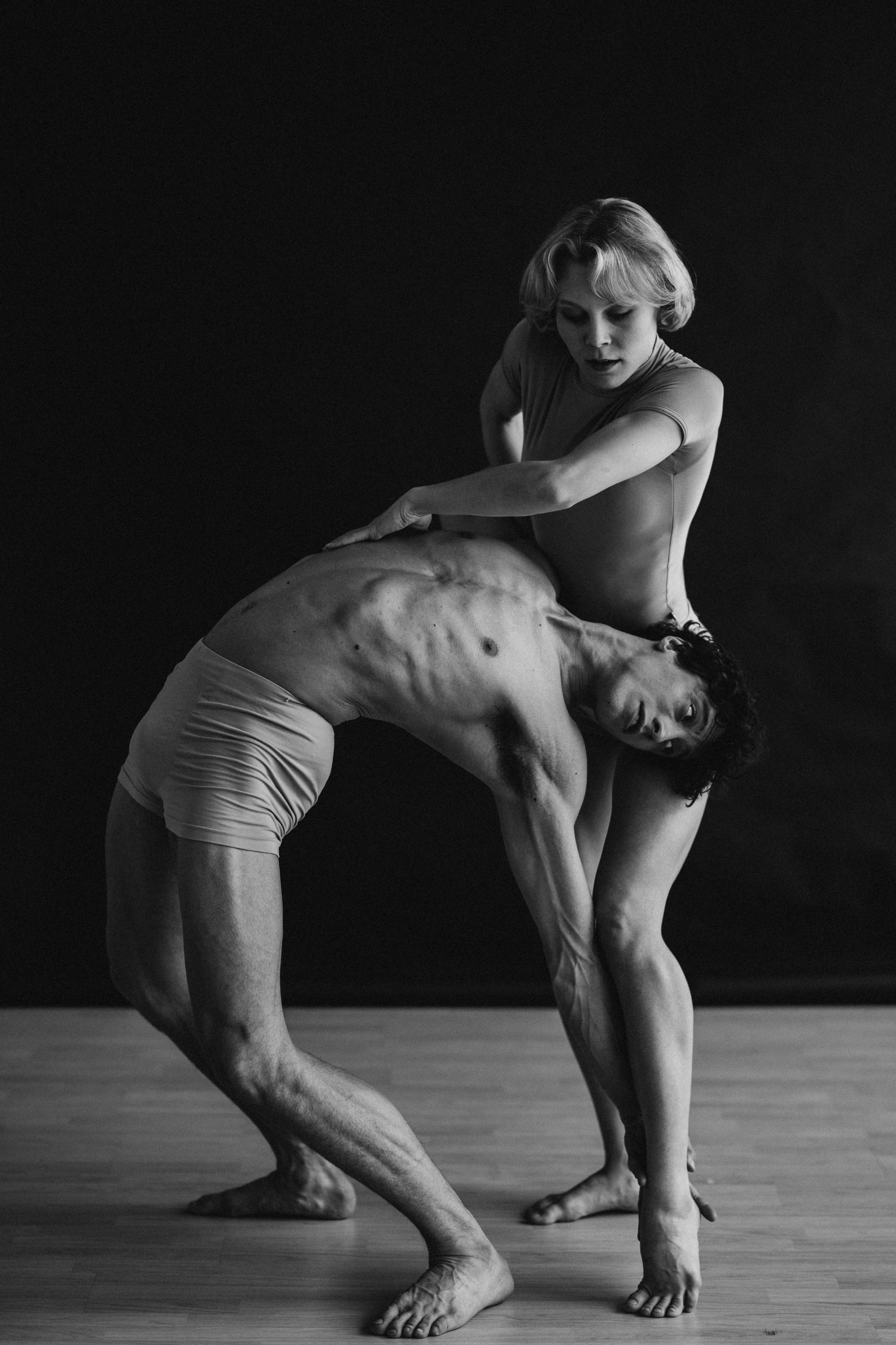 DANCERS. Victoria Olonen – Cinematic Portrait Artist | Helsinki & Europe