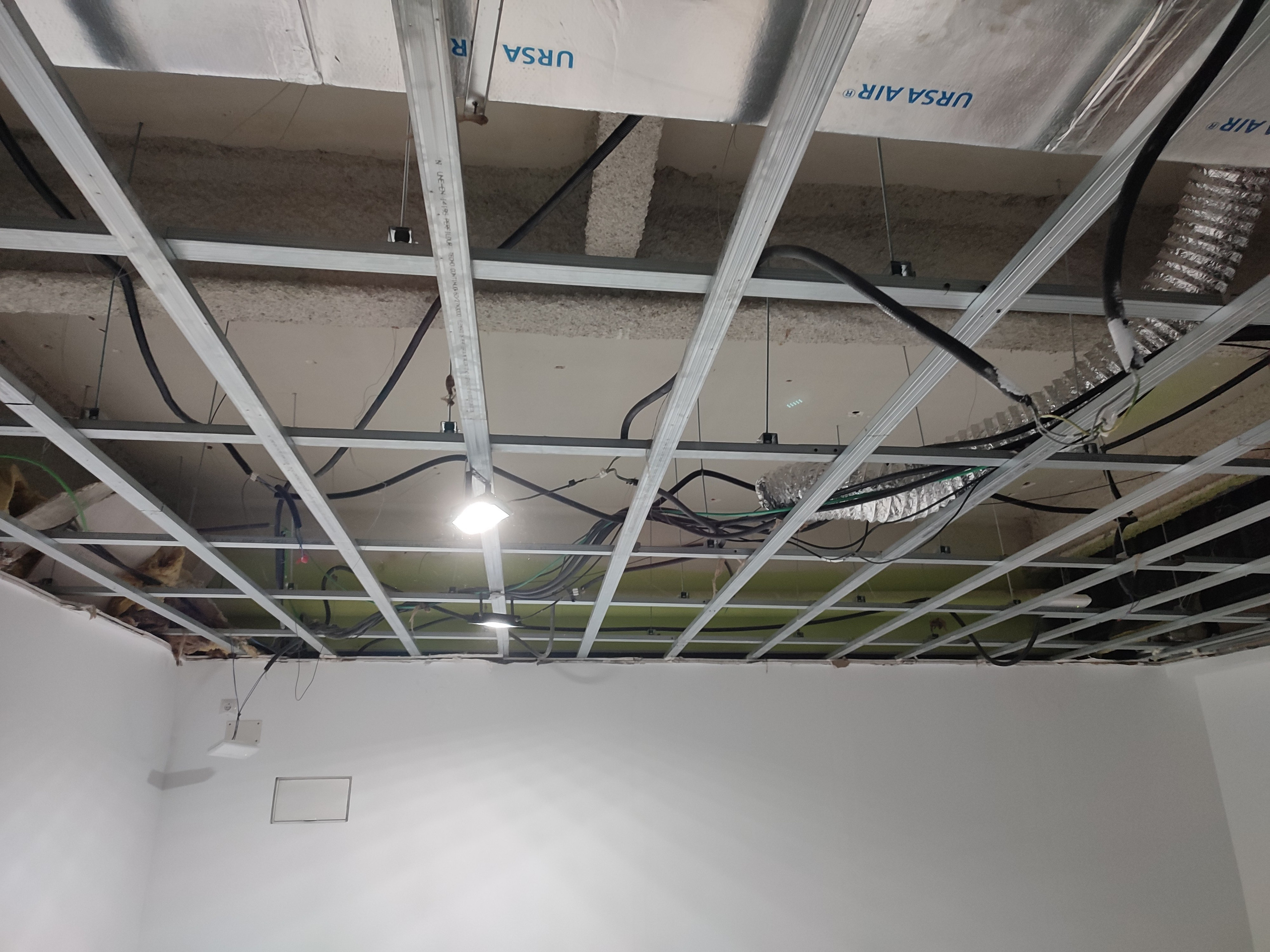 Proyectos. Reformas integrales de pisos, baños y cocinas con aislamiento acústico en Barcelona | B22 Reforma