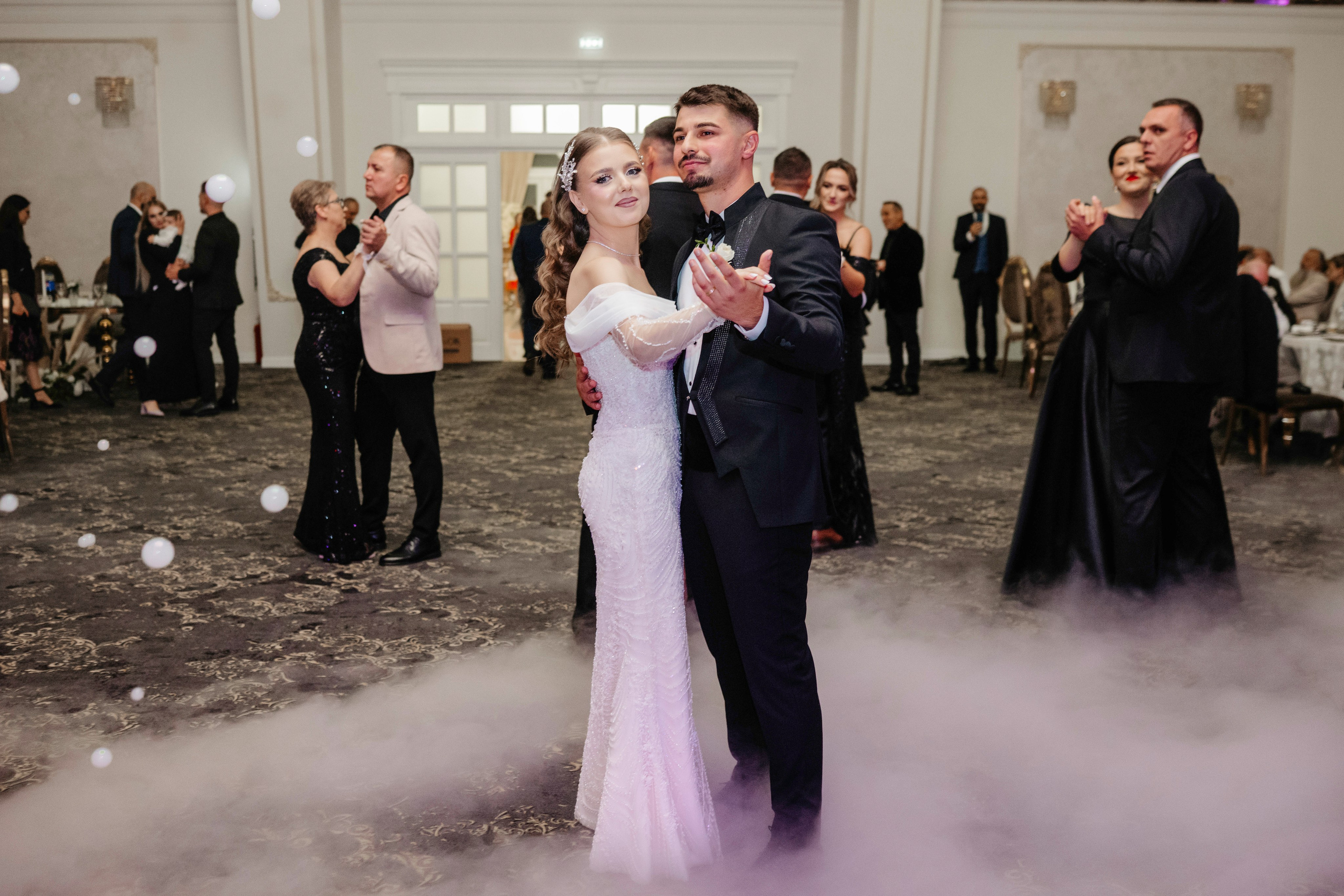 🤎 M a d a l i n a & A l e x - Wedding Day Preview. Wedding & Family Photographer