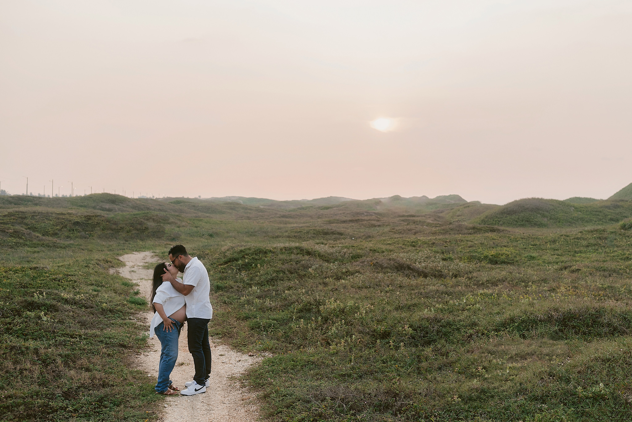  Sesión embarazo Carlos RaGo Fotografía Sesión de maternidad romántica en exteriores