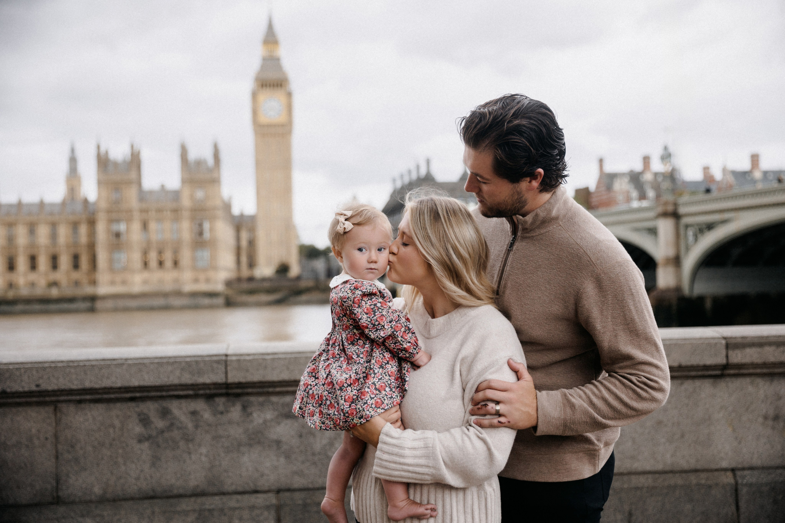 Family Photoshoot at Westminster. LondonPhotoStory — Vacation Photographer in London