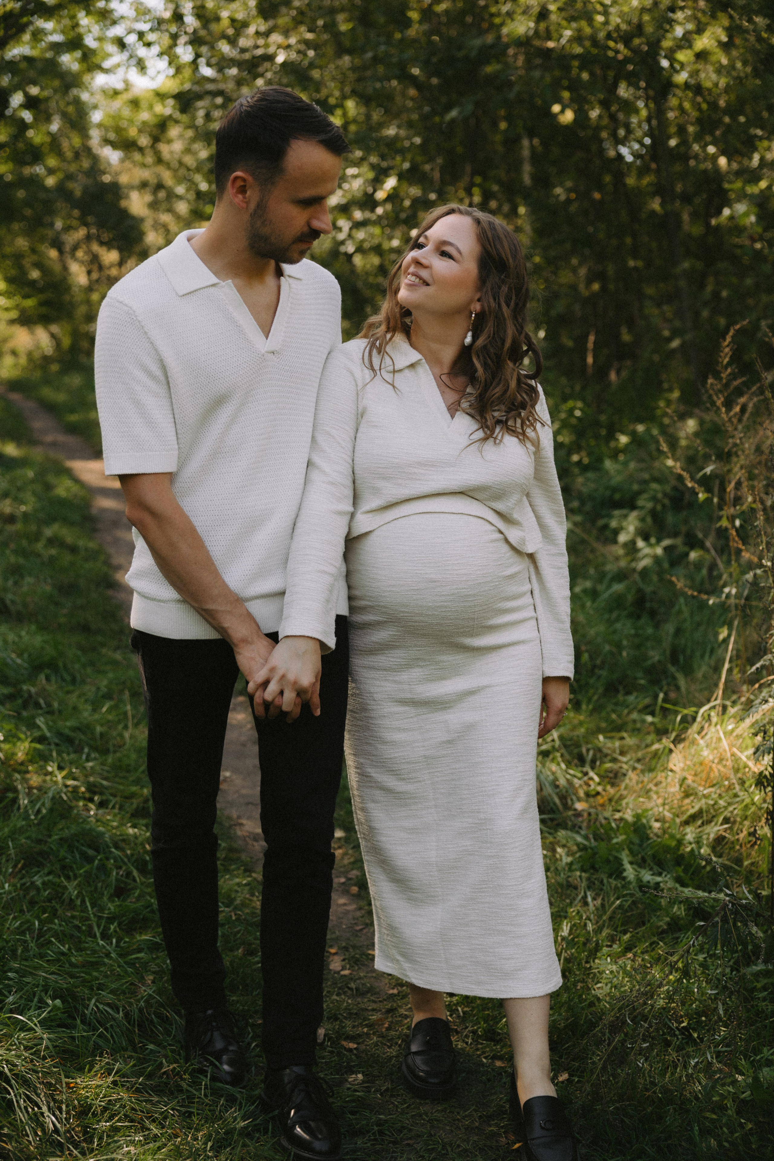 Sigita ir Artūras | Pabėgimas į gamtą ir aštrūs šešėliai. Vestuvių ir šeimų fotografė Lena Bondarenko / belove photo