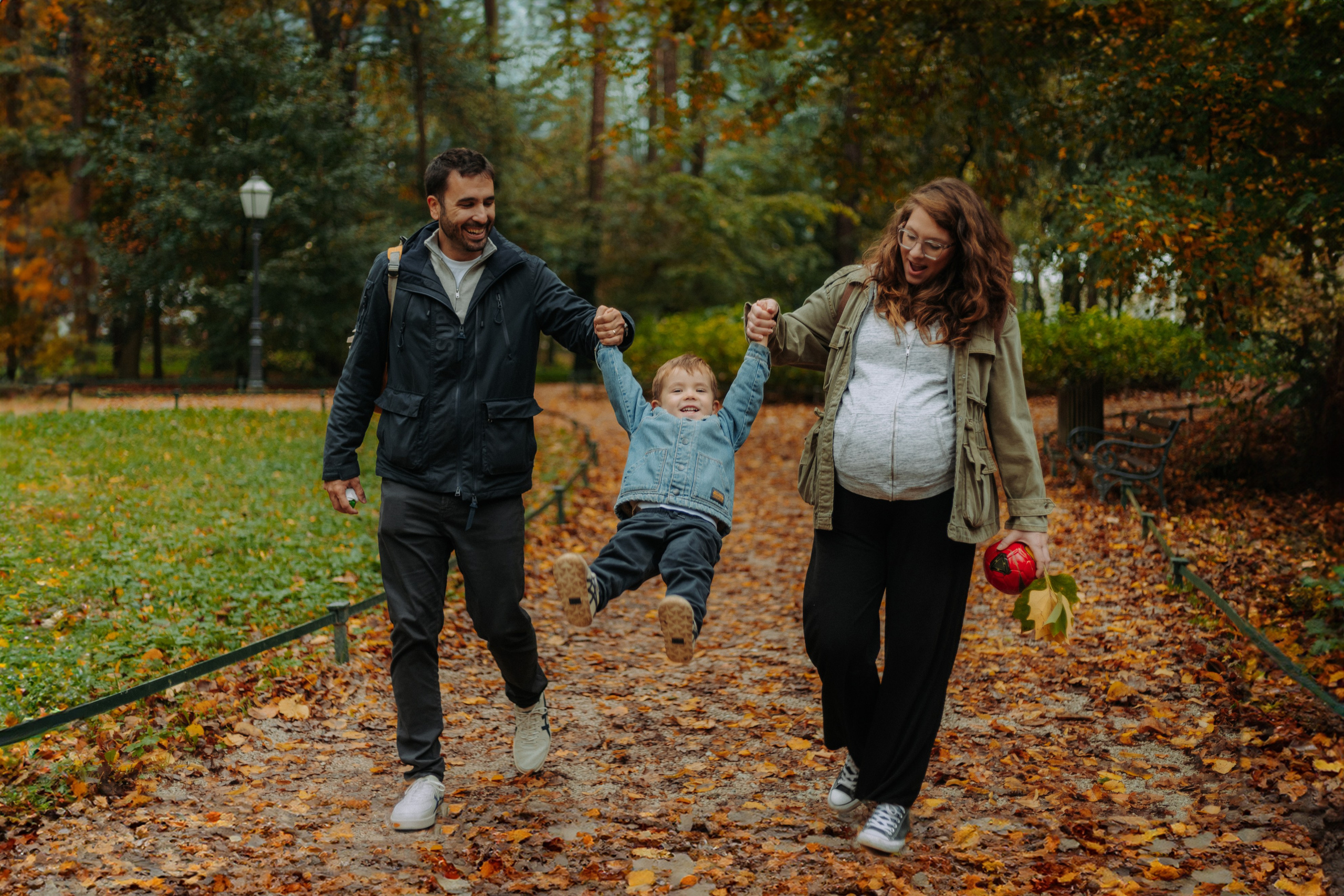 Walking in Maksimir. Elena Gorobets. Photographer in Zagreb