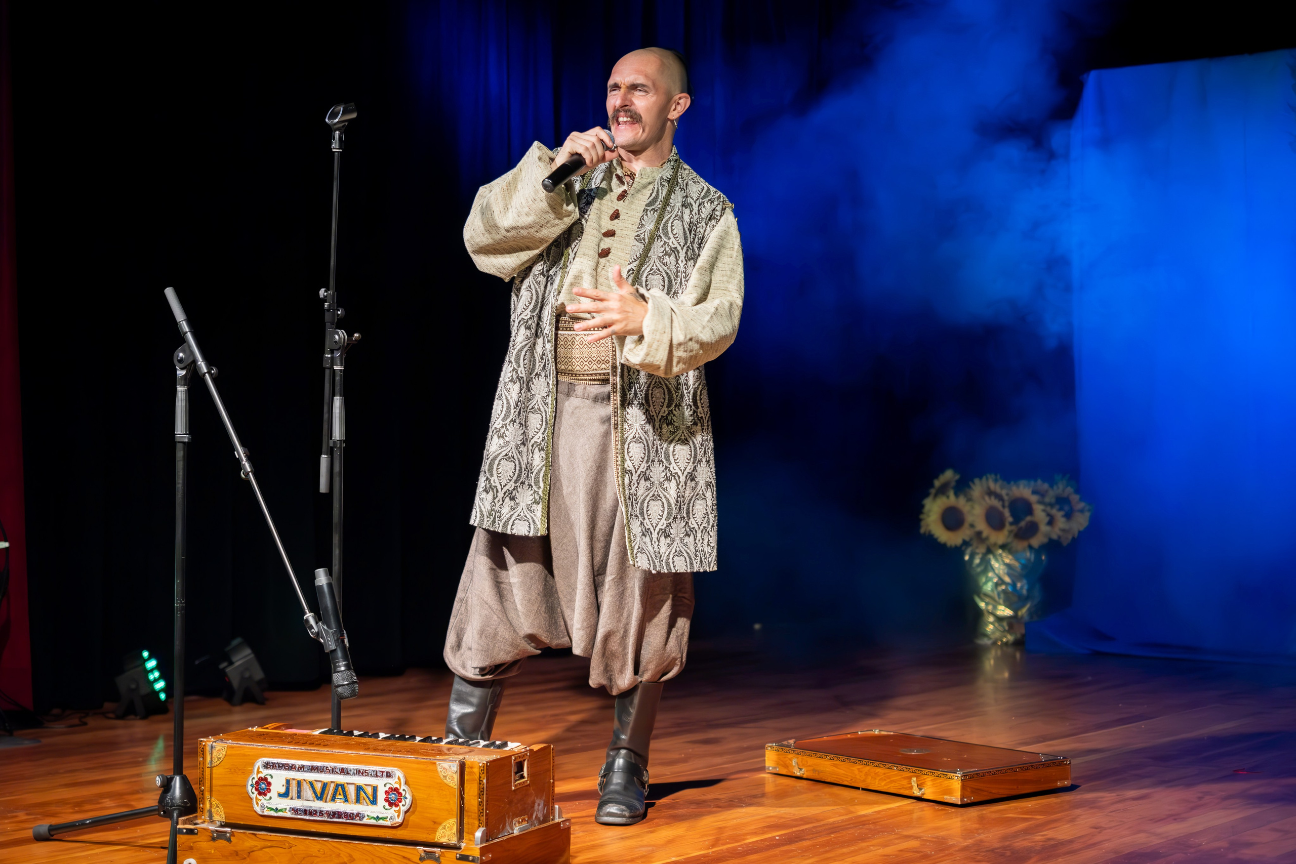 KOZAK SIROMAHA. Reportage concert portrait photography in the San Francisco Bay Area