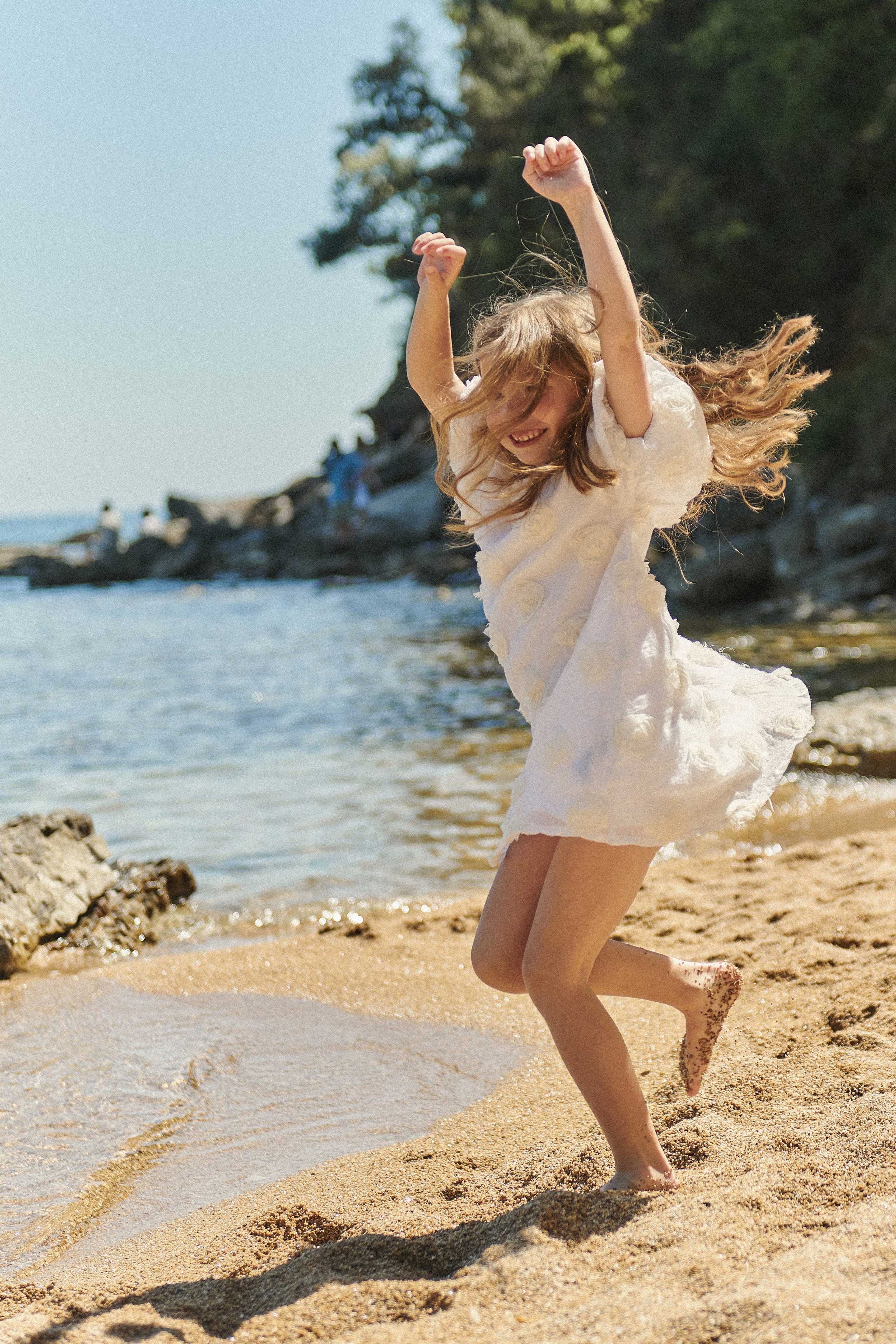 SUMMER WIBES. Minimalist brand photographer & videographer | Raw sincerity. Pure Form