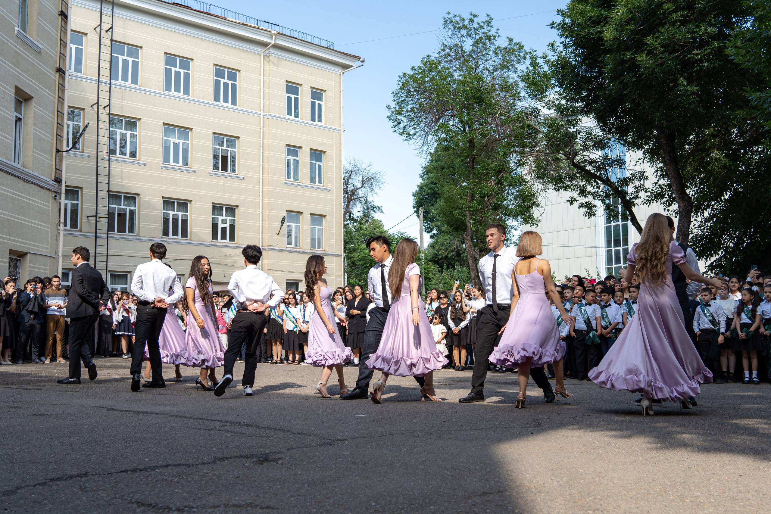 «Последний звонок» в школах Ташкента. Георгий Намазов | Фотограф в Ташкенте