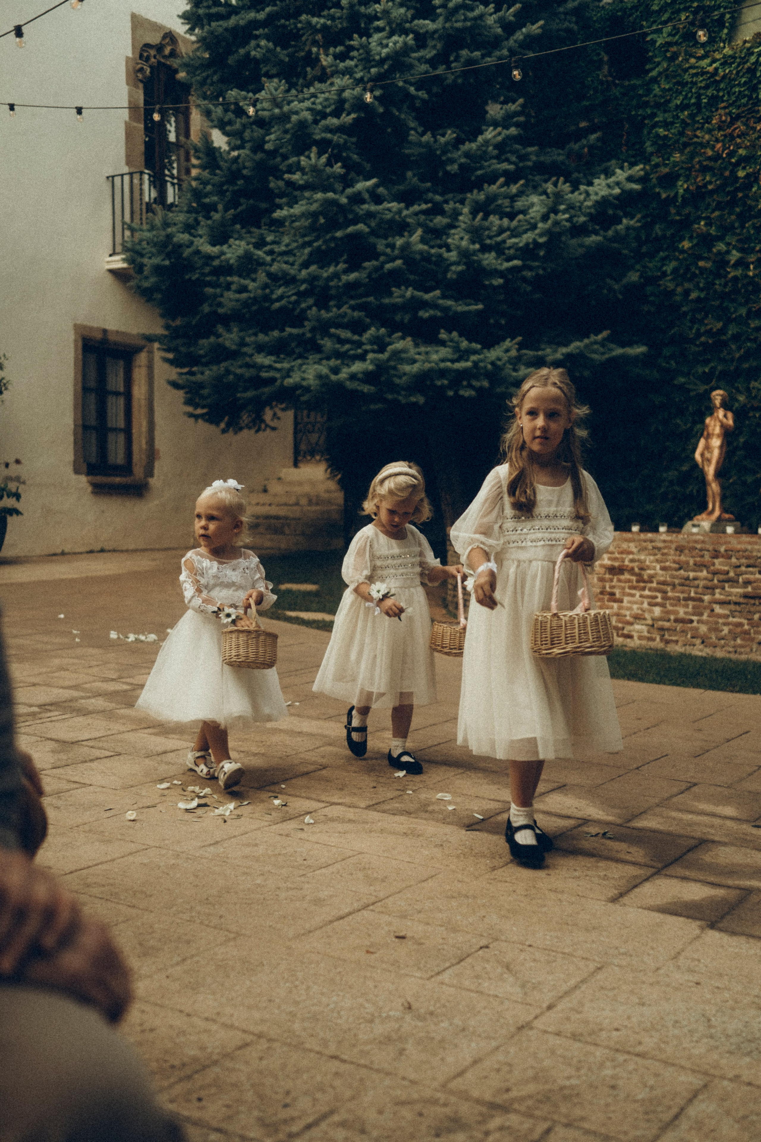 Nadezhda & Dmitry. Masia Mas Coll. Paola wedding photographer / videographer in Barcelona