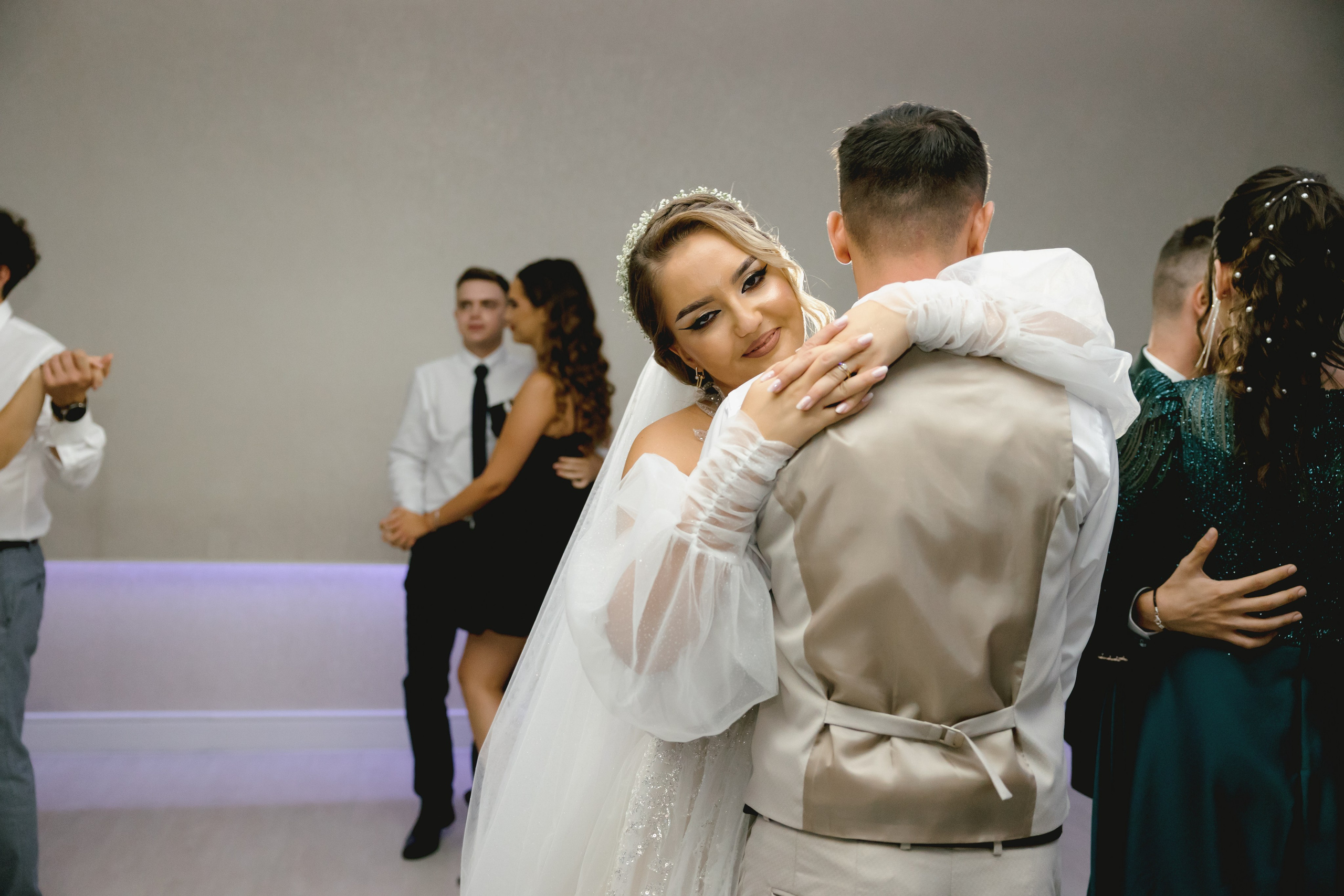 Nunta Targu-Jiu. MDimaFotoStudio. Fotograf de nuntă, evenimente private și de familie