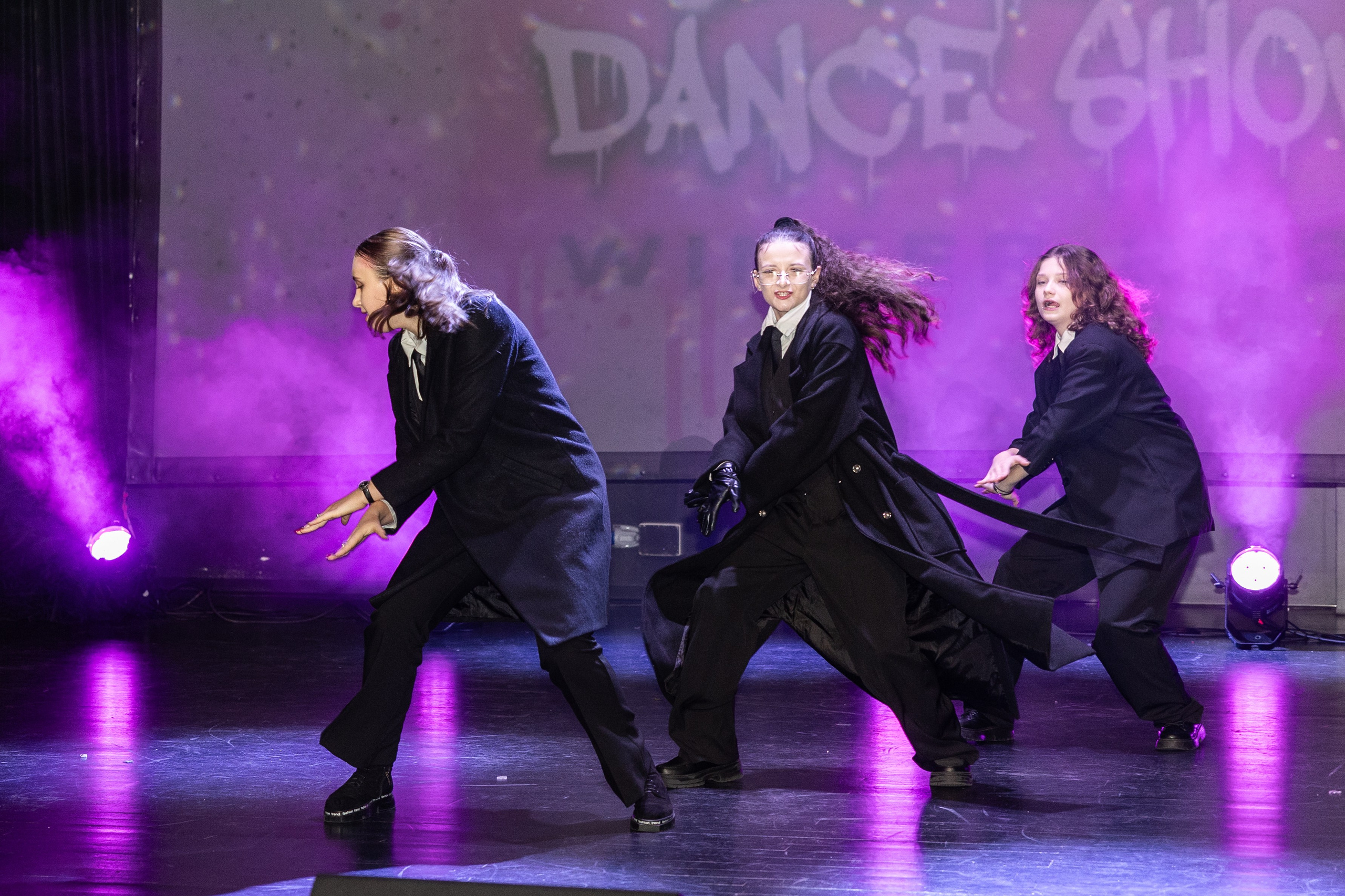 LEO DANCE SHOW WINTER 2025. Семейный и детский фотограф в Варшаве Мила Бобровская