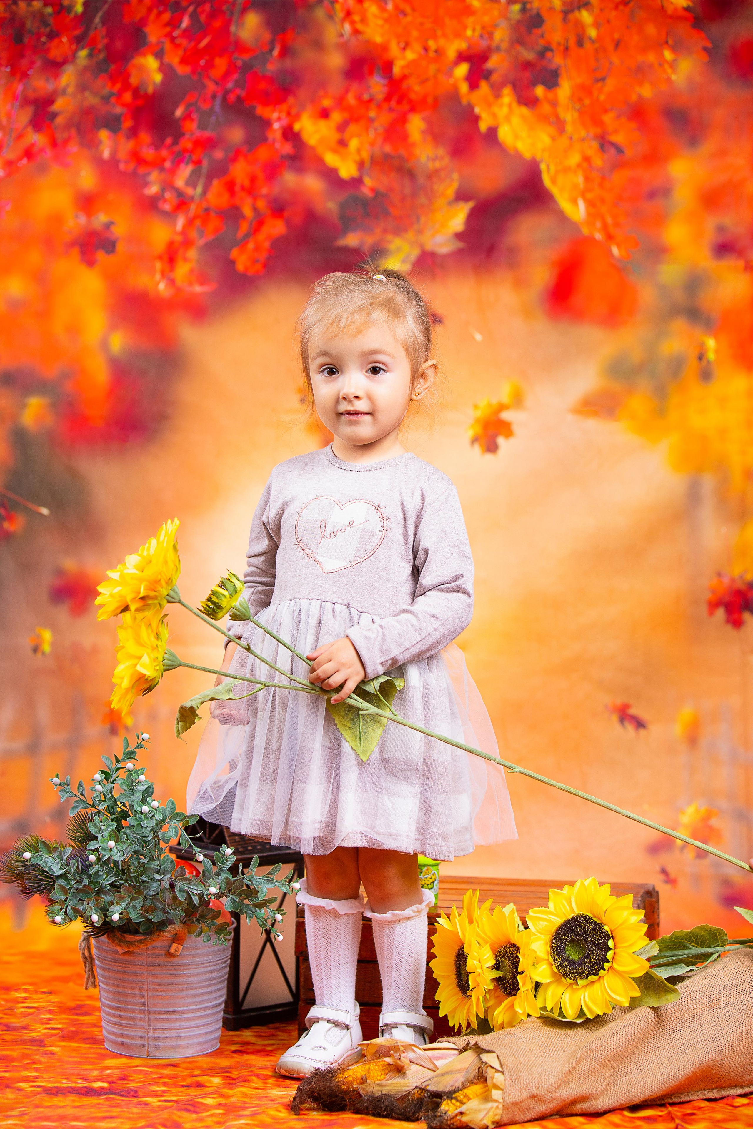 „Un moment durează o secundă, dar amintirea rămâne veșnic.”. Albume de absolvire: gradinita, gimnaziu, liceu. Venete in Moldova
