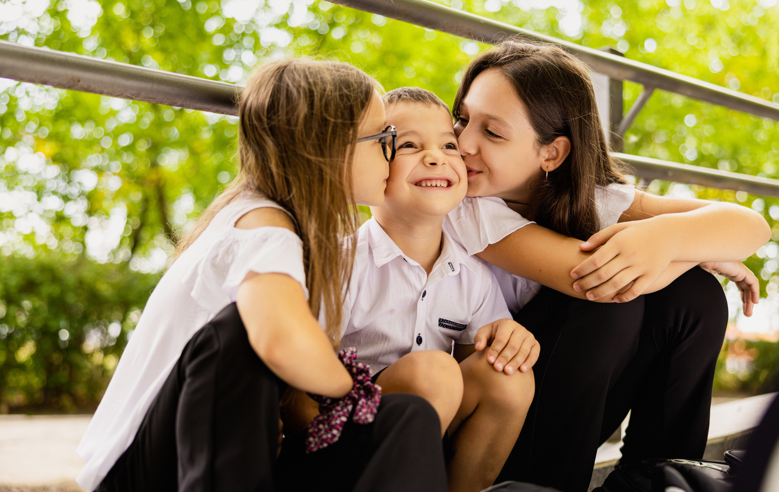 album, absolvire, liceu, gimnaziu, scoala, clase, primare, mai, veneta, moldova, republica, absolvent, fotografie, fotograf, poze, chisinau, ungheni, cahul, orhei, comrat, prima invatatoare, universitate