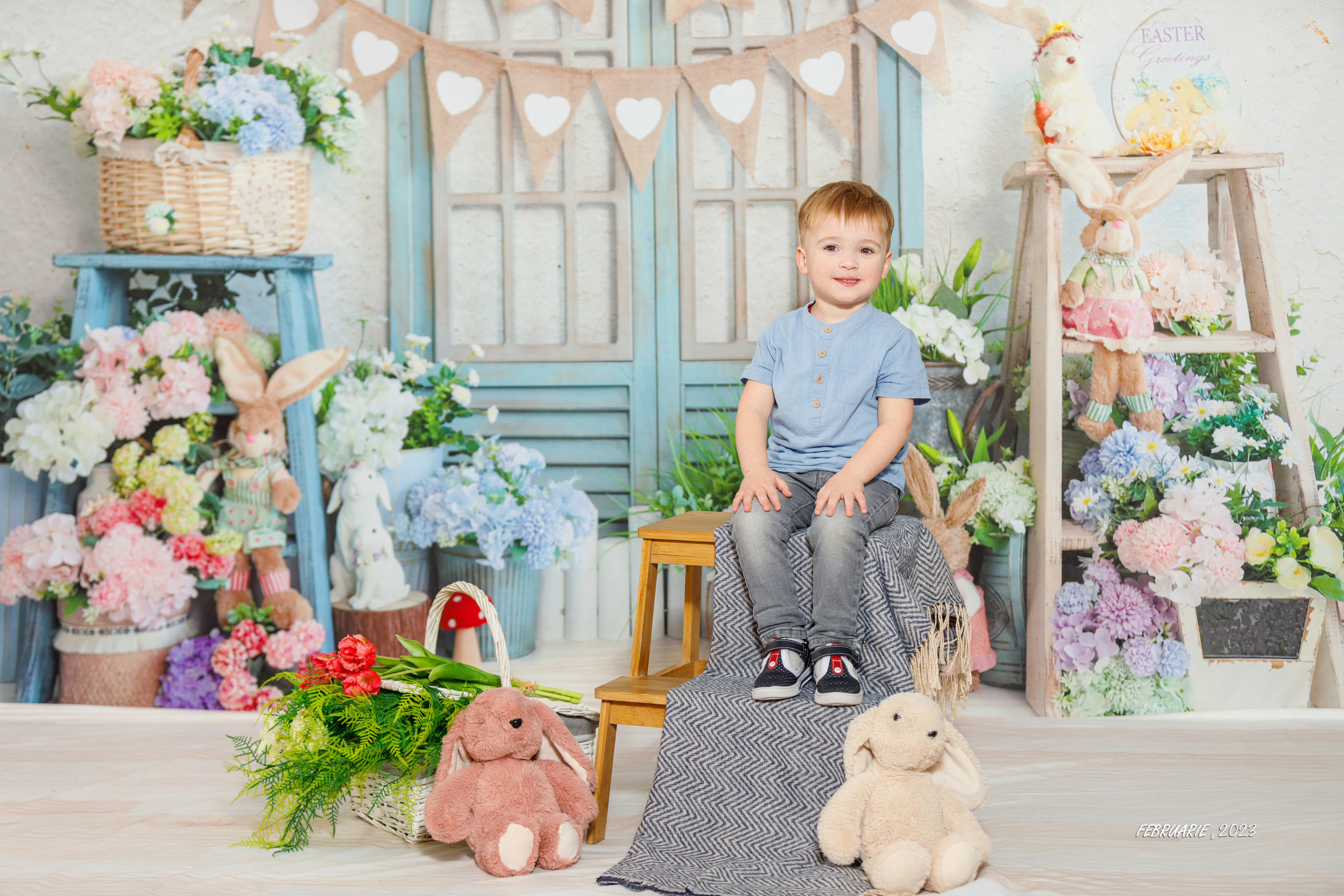 Recenzii. Albume de absolvire: gradinita, gimnaziu, liceu. Venete in Moldova