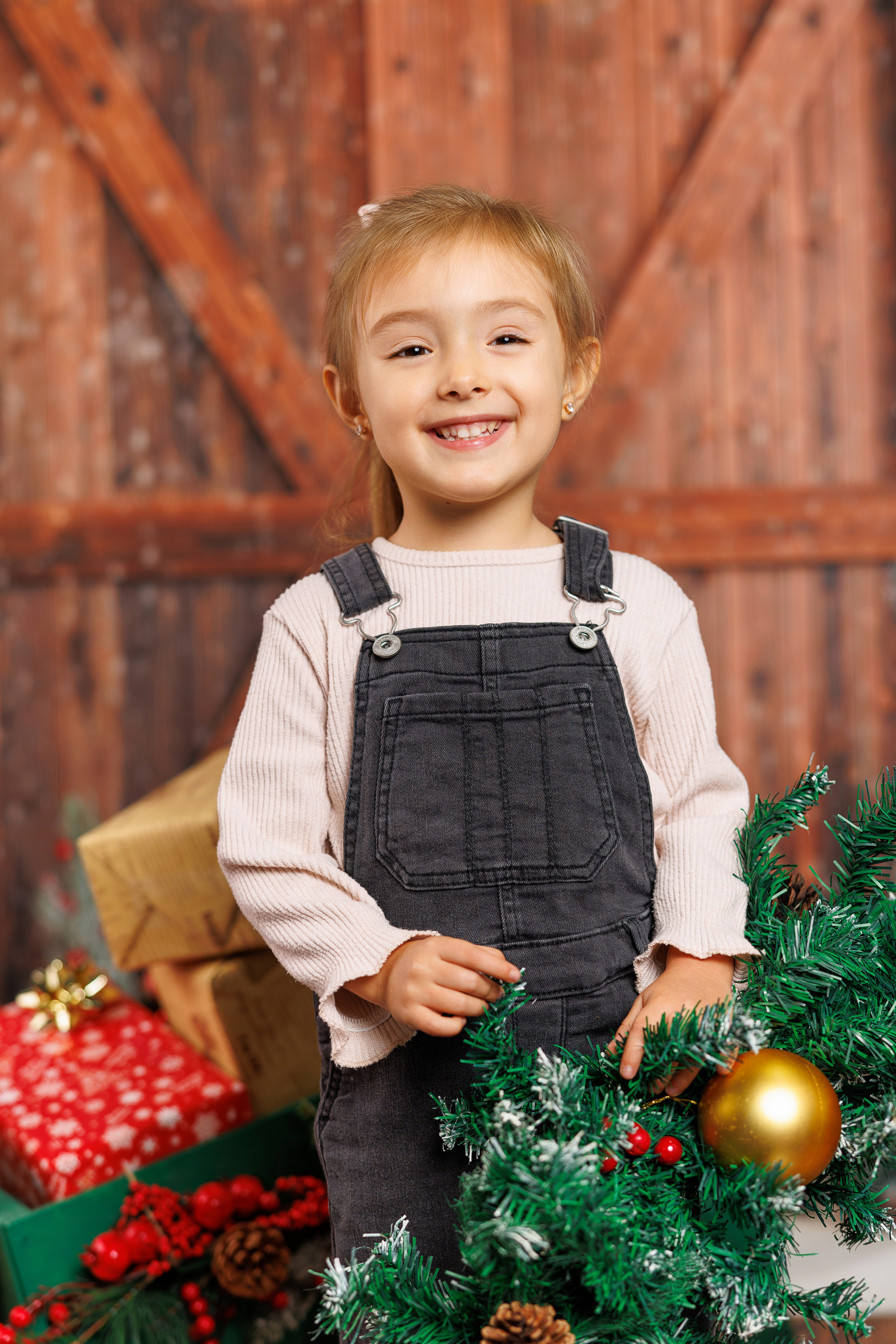 „Un moment durează o secundă, dar amintirea rămâne veșnic.”. Albume de absolvire: gradinita, gimnaziu, liceu. Venete in Moldova