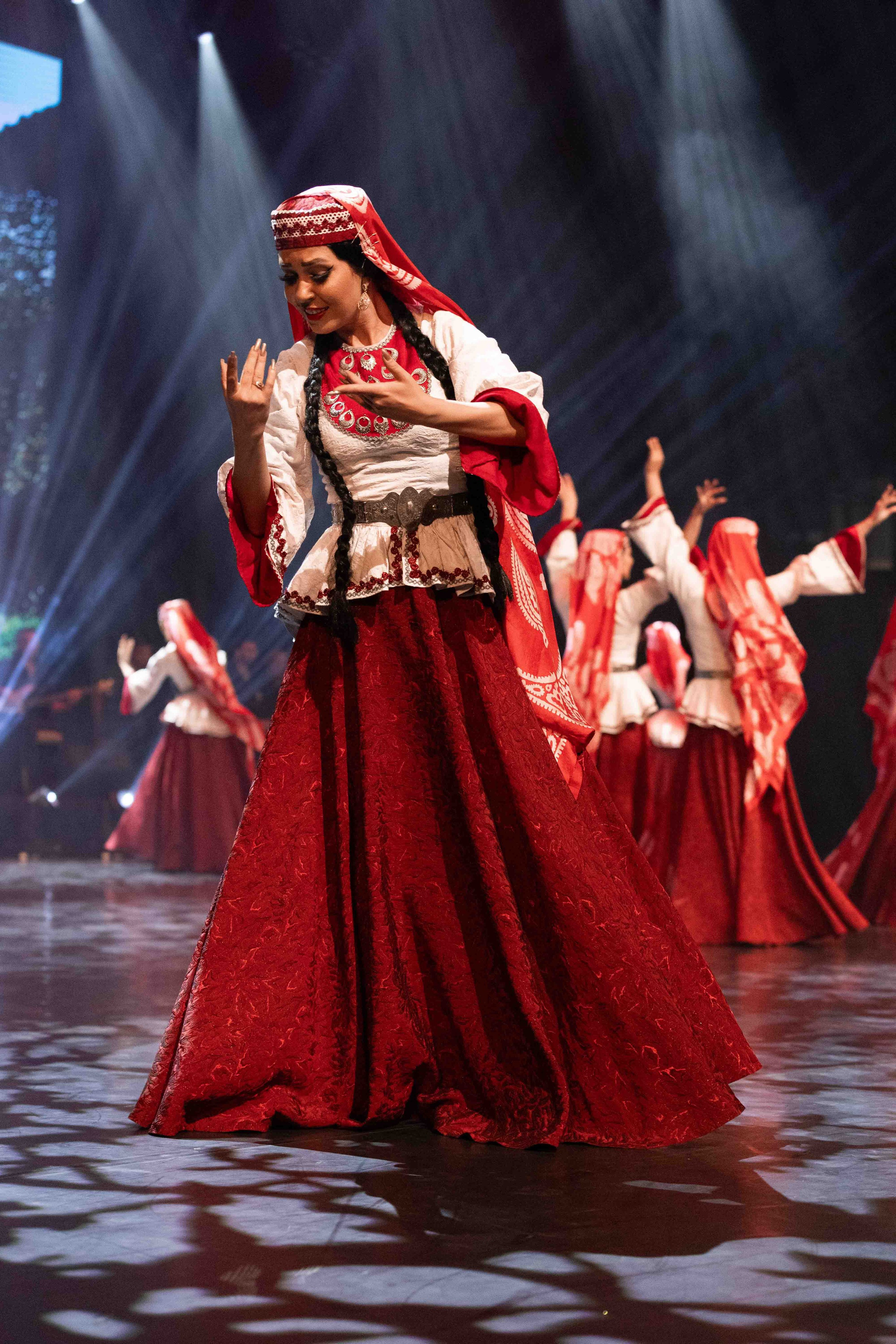 STATE DANCE ENSEMBLE. Wedding&Event photographer Ismail Rzayev in Baku
