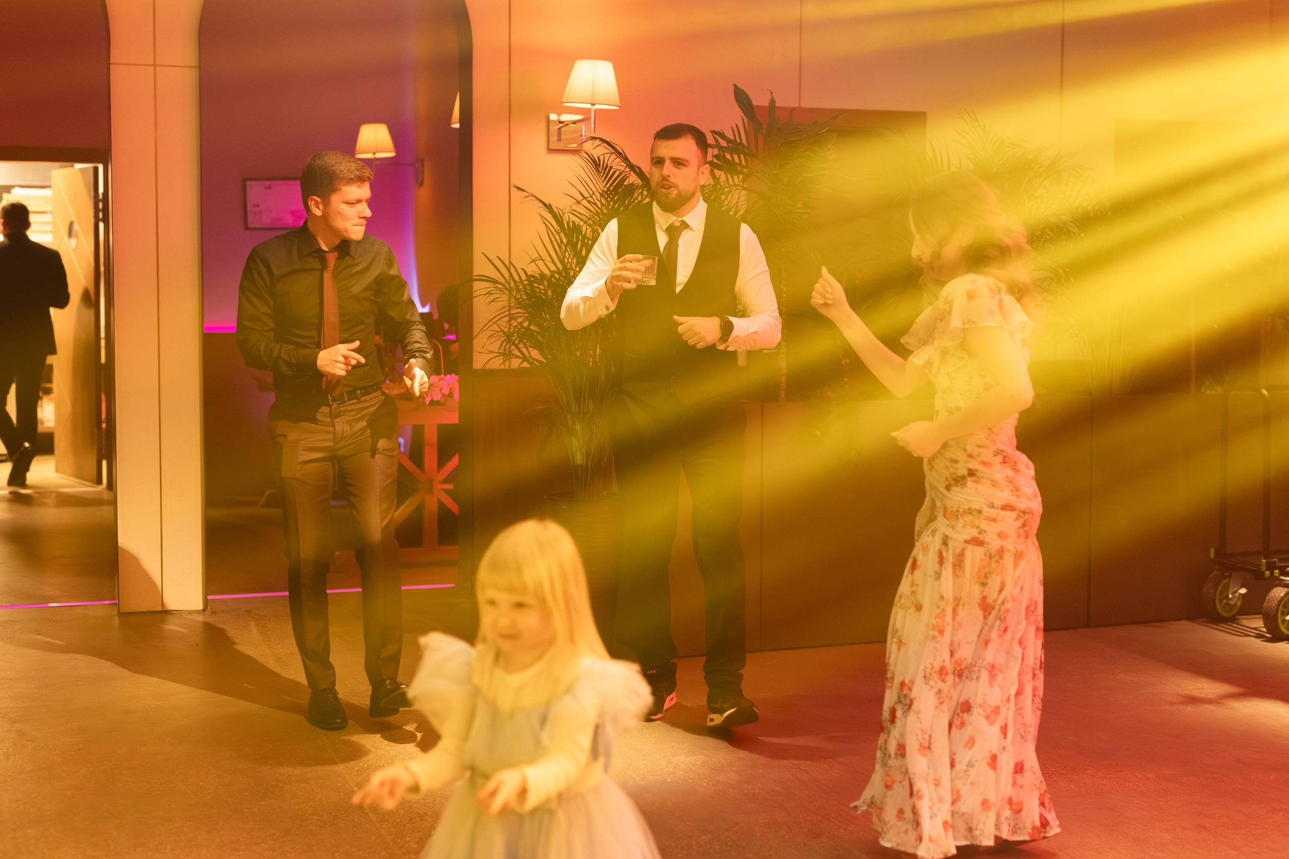 Flori & Cosmin. Main