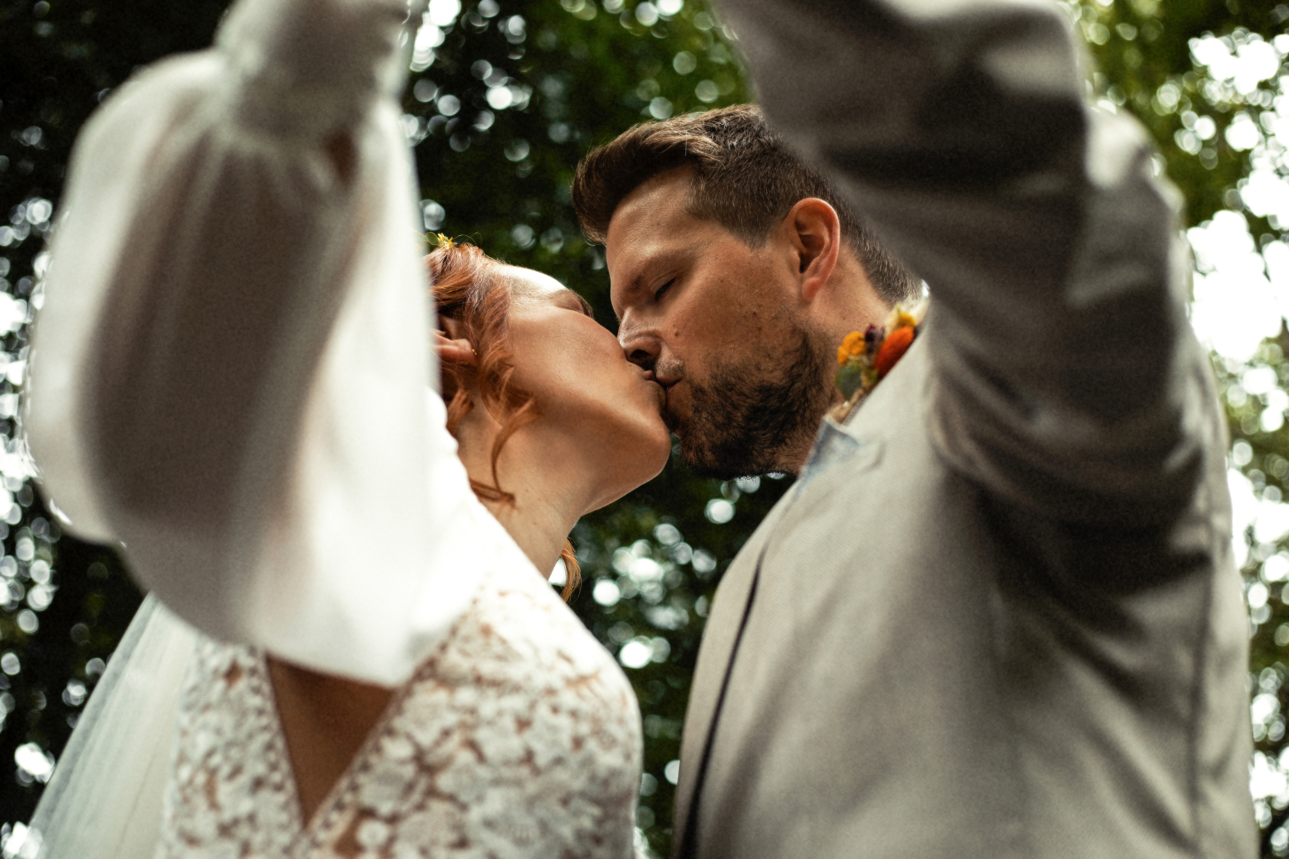 Unvergessliches Hochzeitsvideo aus Osnabrück: Emotionaler Film mit natürlichen Audioaufnahmen und individueller Musik