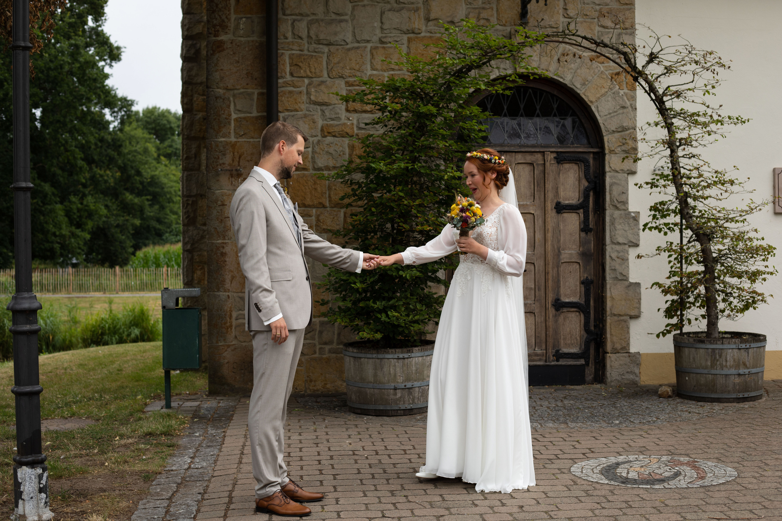 Authentische Hochzeitsvideos in Niedersachsen: Interessante und durchdachte Kurzfilme, die Erinnerungen lebendig machen.“