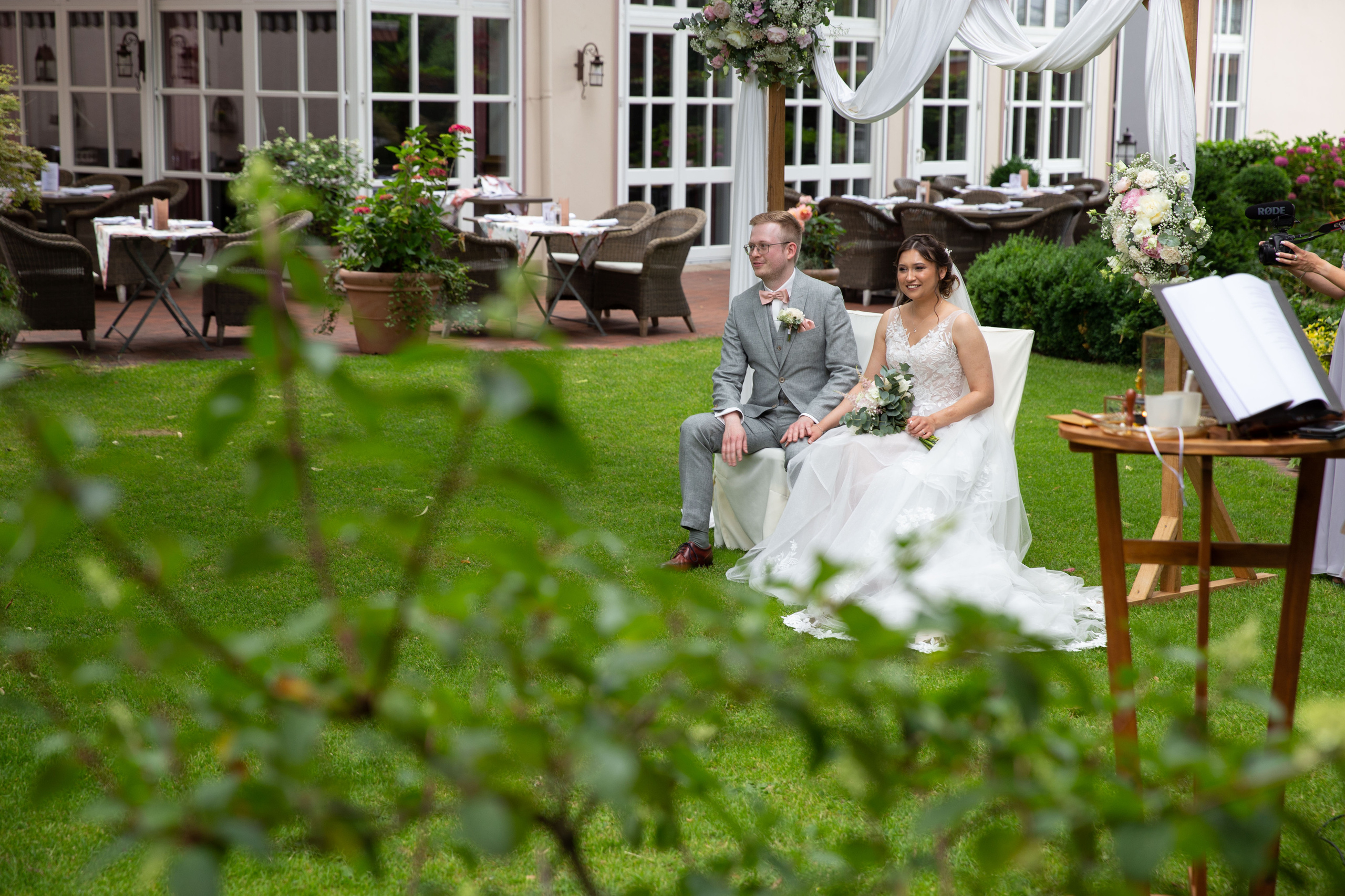 Valeria & Fabian/Freie Trauung. Fotografin und Videografin im Raum Osnabrück und Emsland Alla