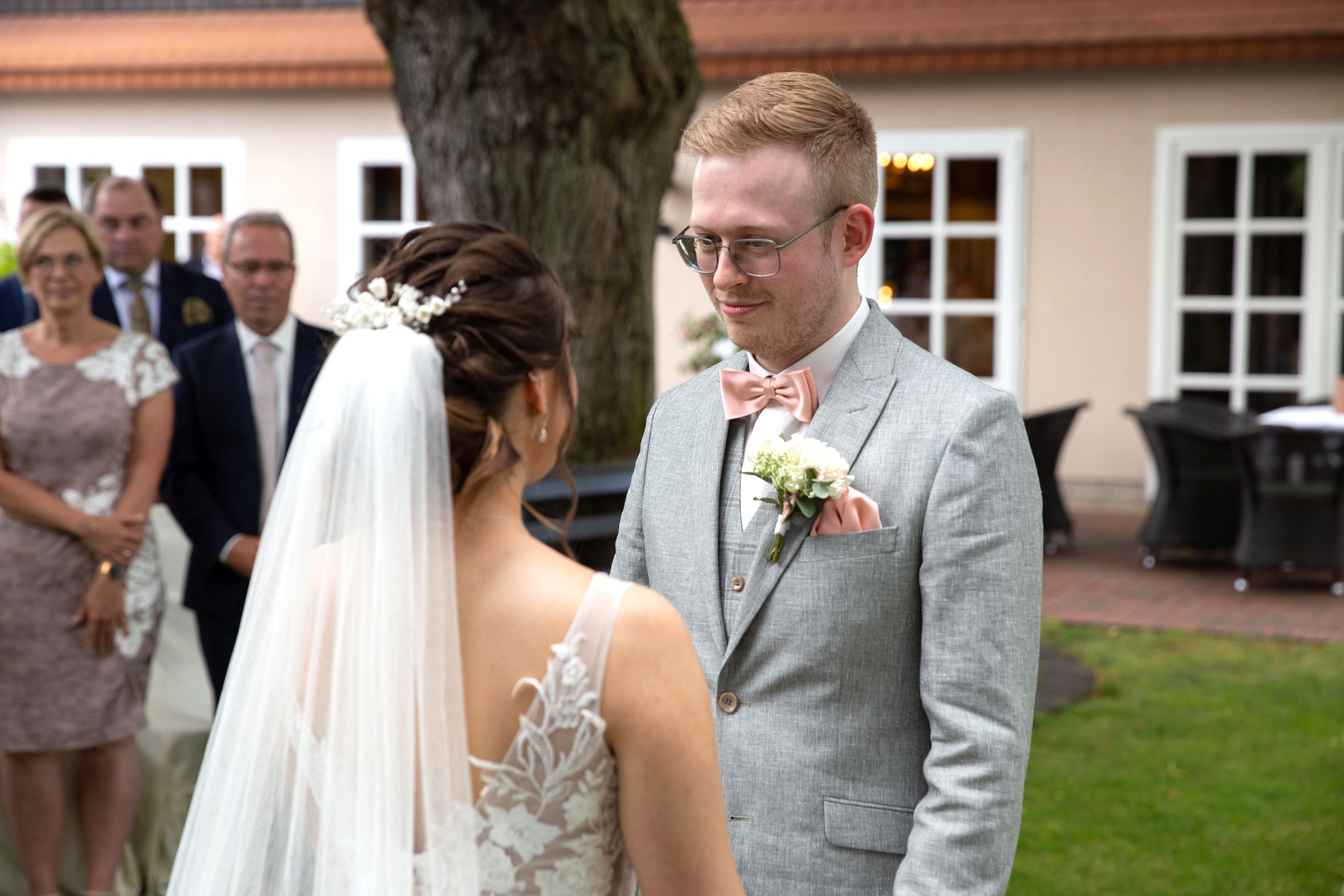 Valeria & Fabian/Freie Trauung. Fotografin und Videografin im Raum Osnabrück und Emsland Alla
