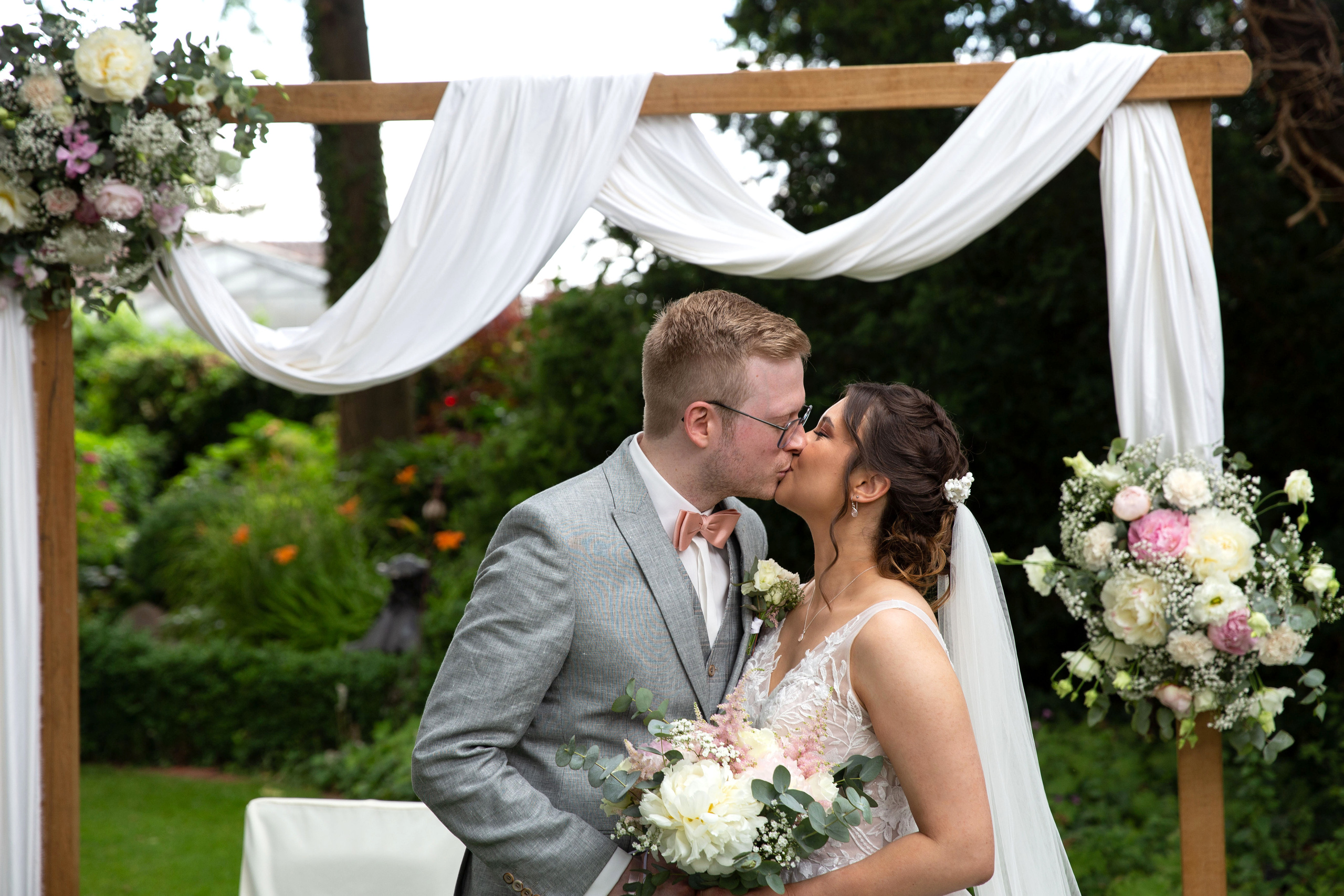 Valeria & Fabian/Freie Trauung. Fotografin und Videografin im Raum Osnabrück und Emsland Alla