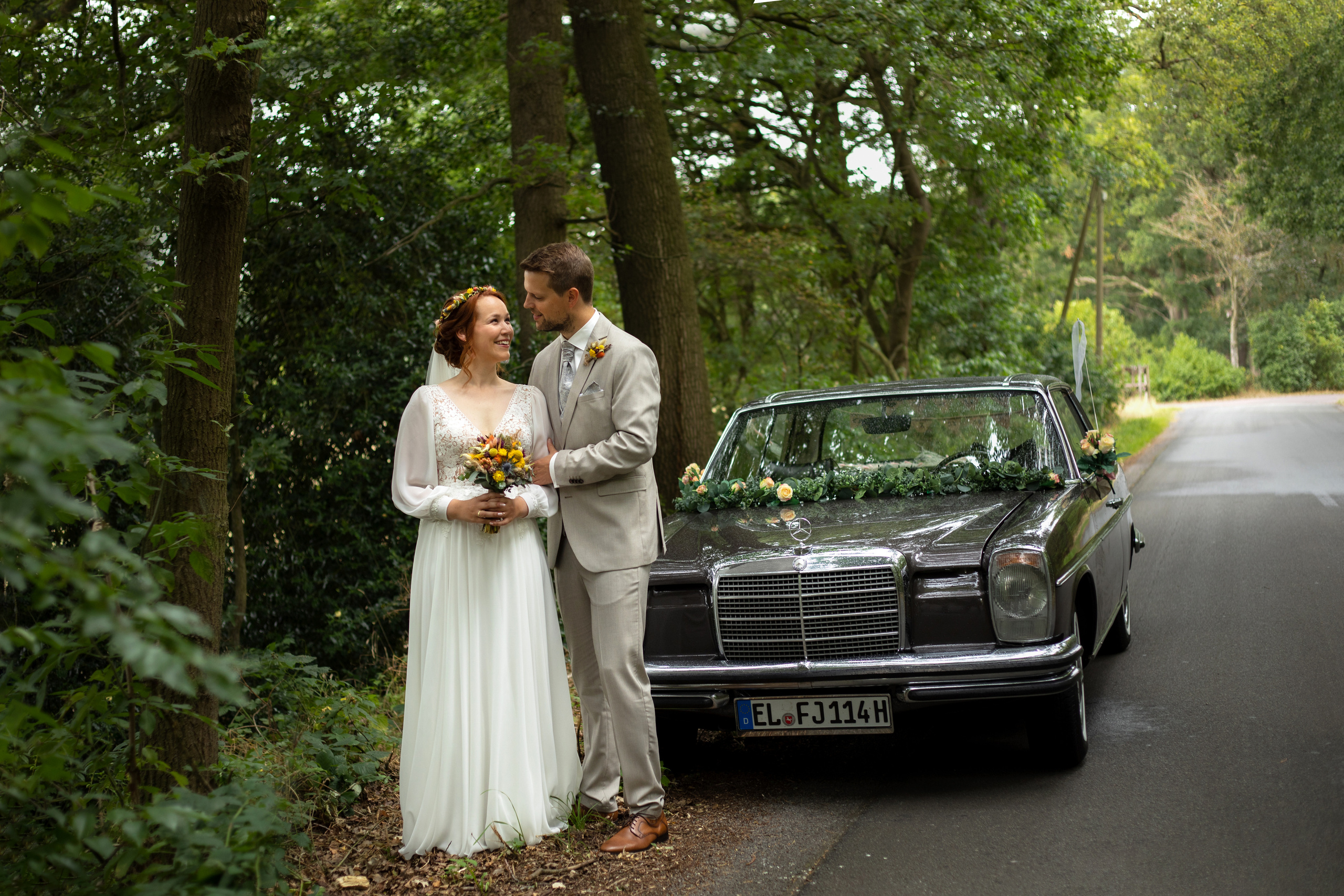 Hochzeitsfilm aus Niedersachsen: Einzigartiges Video mit durchdachtem Konzept, authentischen Emotionen und schöner Musik.“