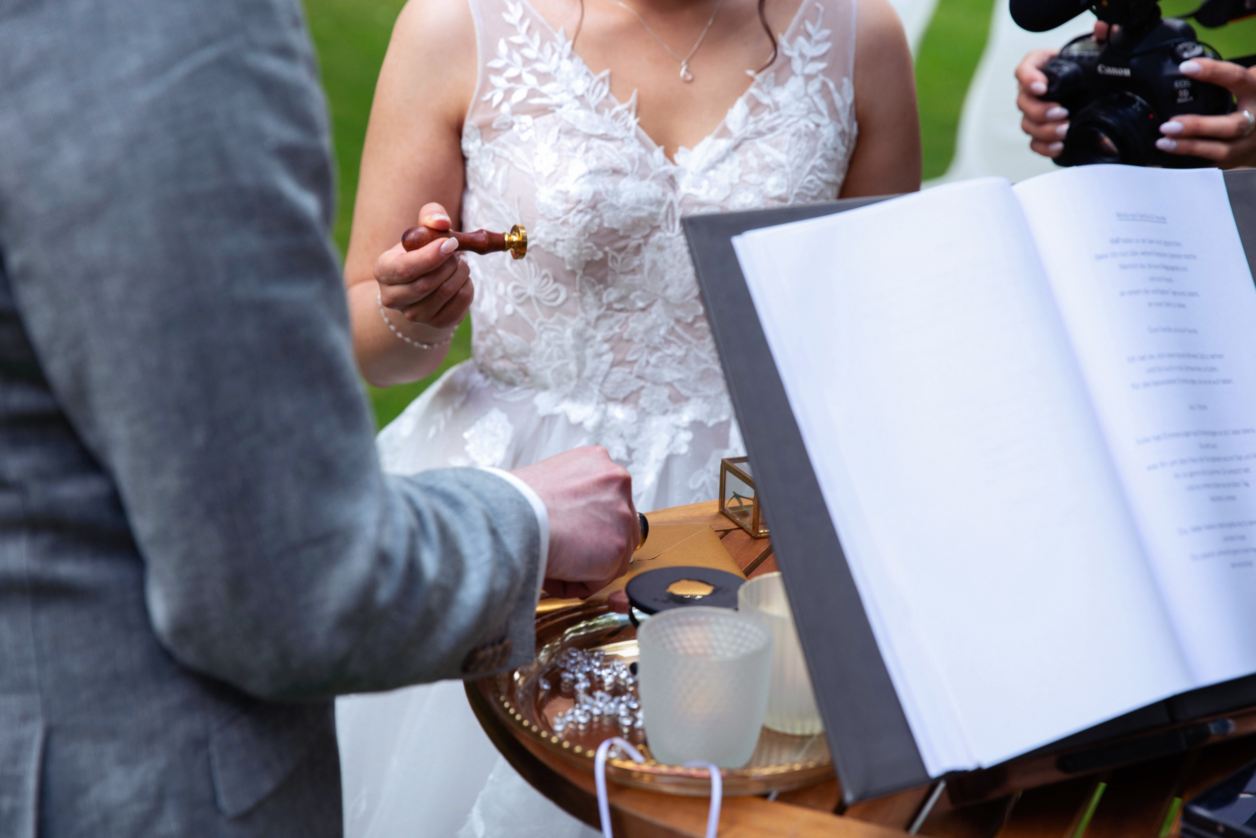 Valeria & Fabian/Freie Trauung. Fotografin und Videografin im Raum Osnabrück und Emsland Alla