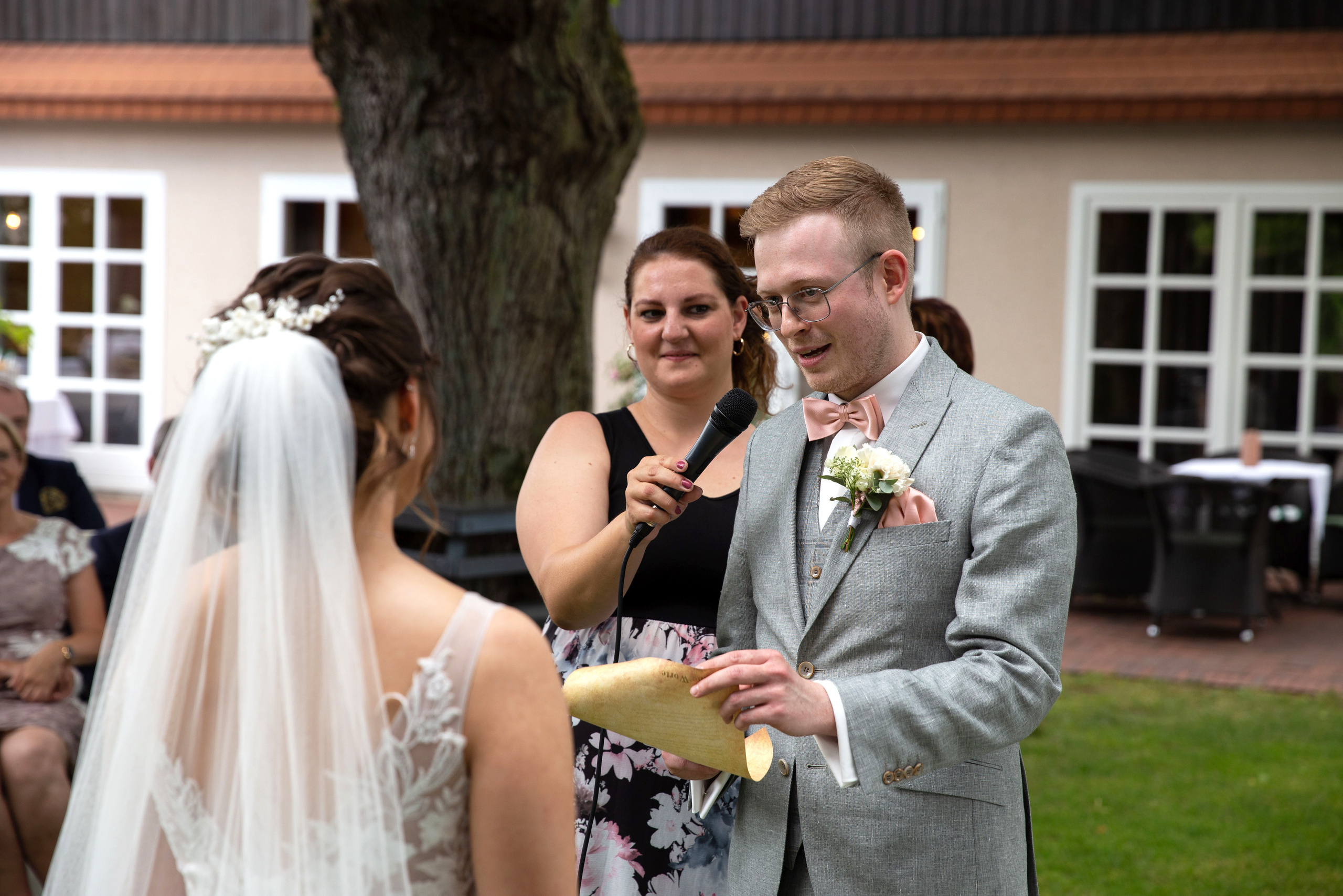 Valeria & Fabian/Freie Trauung. Fotografin und Videografin im Raum Osnabrück und Emsland Alla