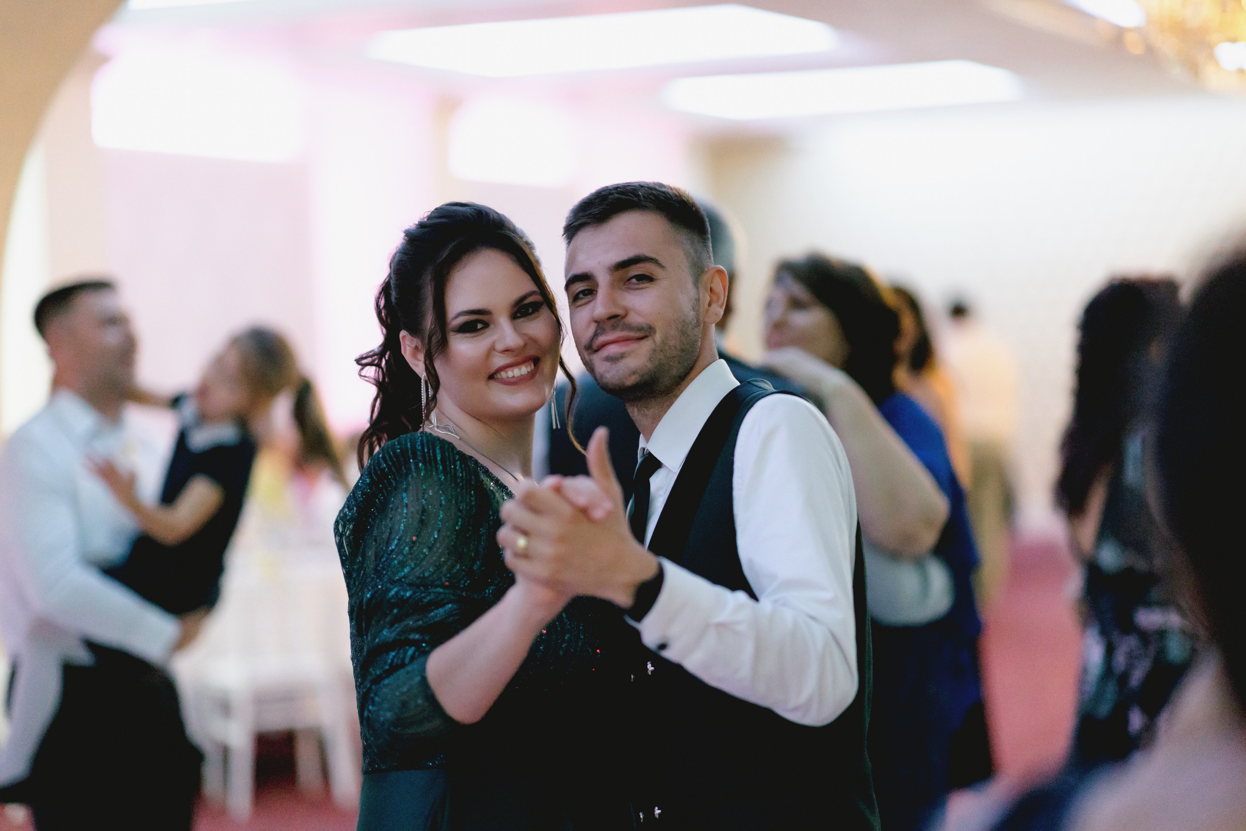 Nunta Targu-Jiu. MDimaFotoStudio. Fotograf de nuntă, evenimente private și de familie