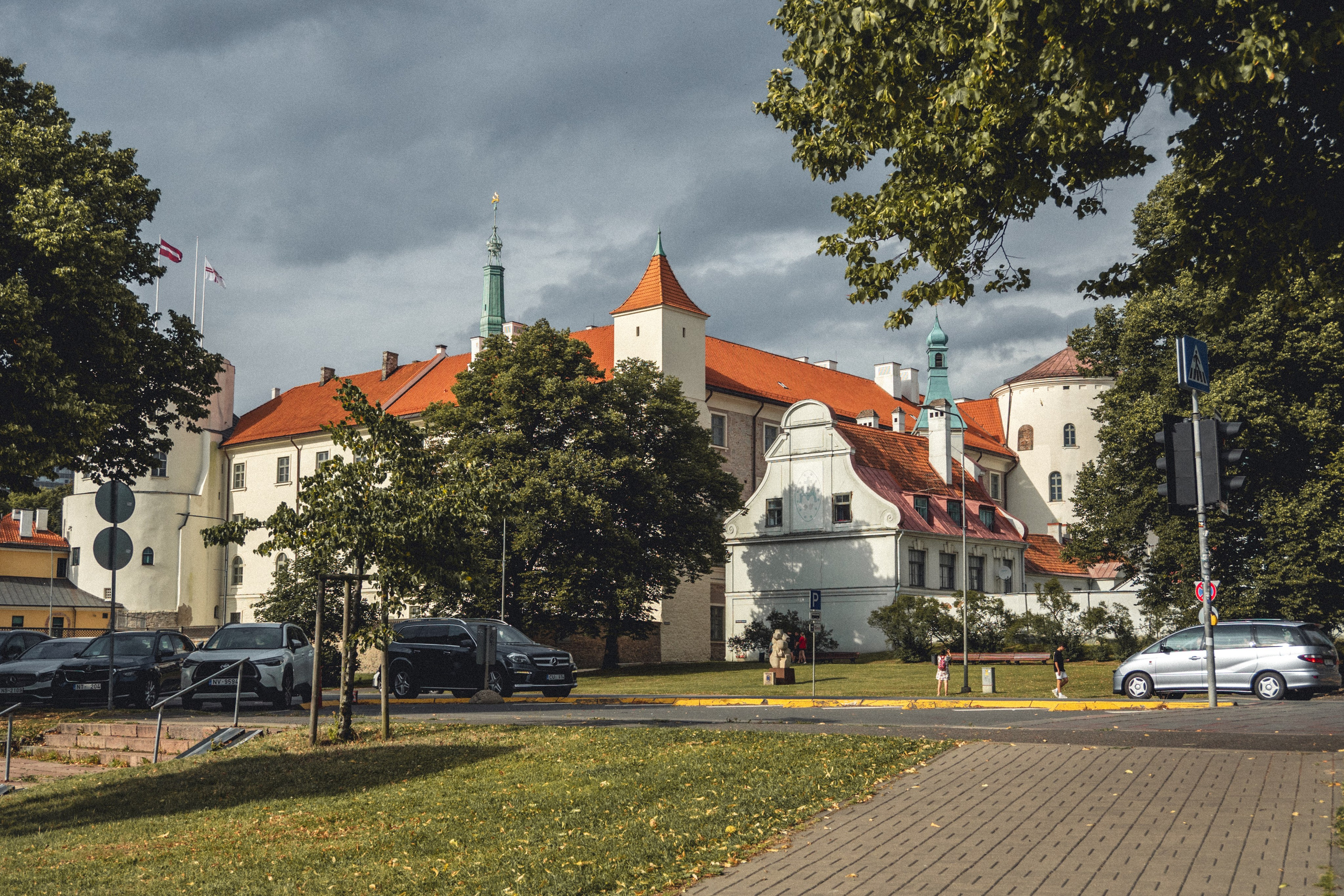 Voyage à Riga. Photographe sur Cote d’Azur. Portraits de familles, couples, enfants, événements