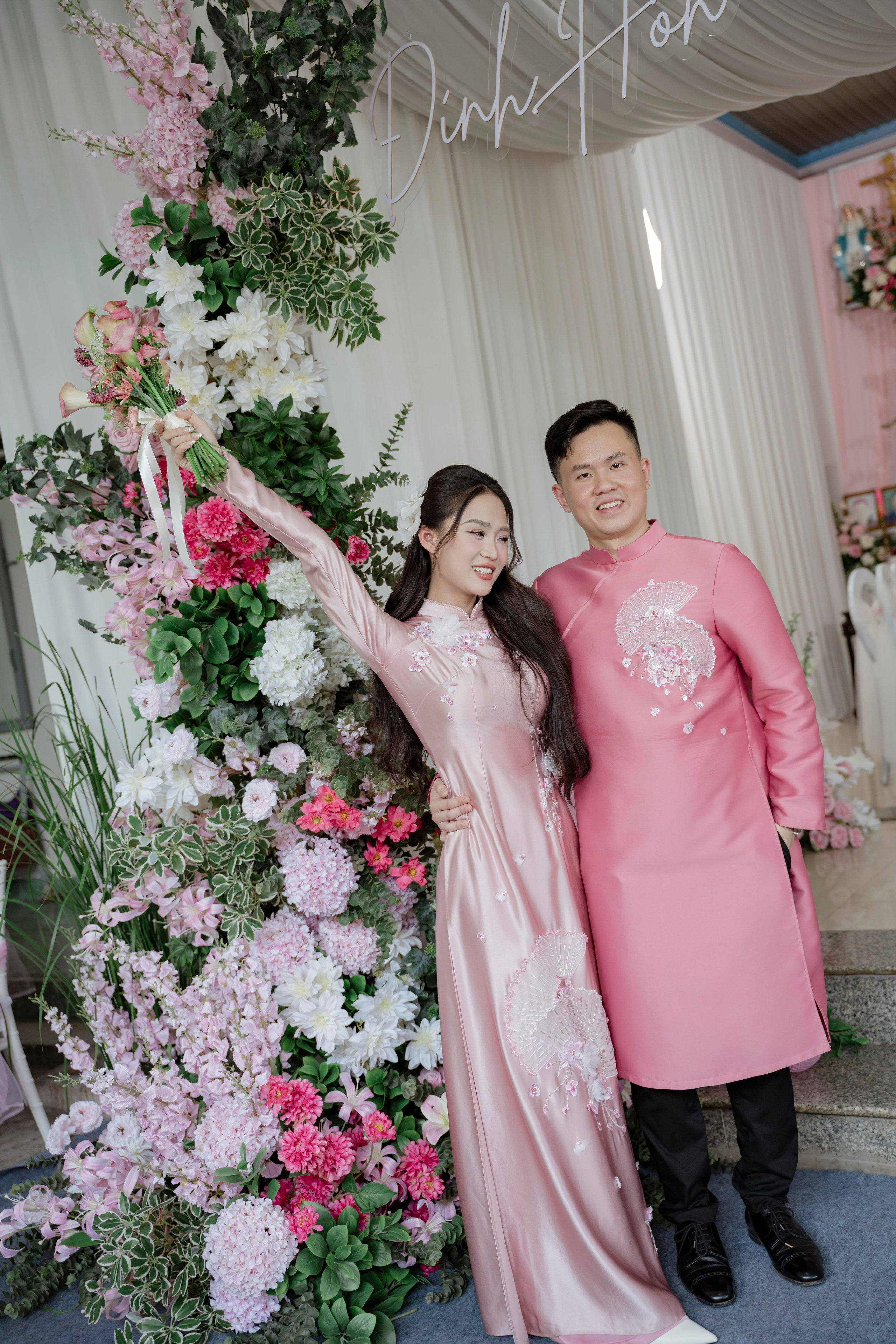 LINH & HUYEN. WEDDING PHOTOGRAPHER IN VIETNAM