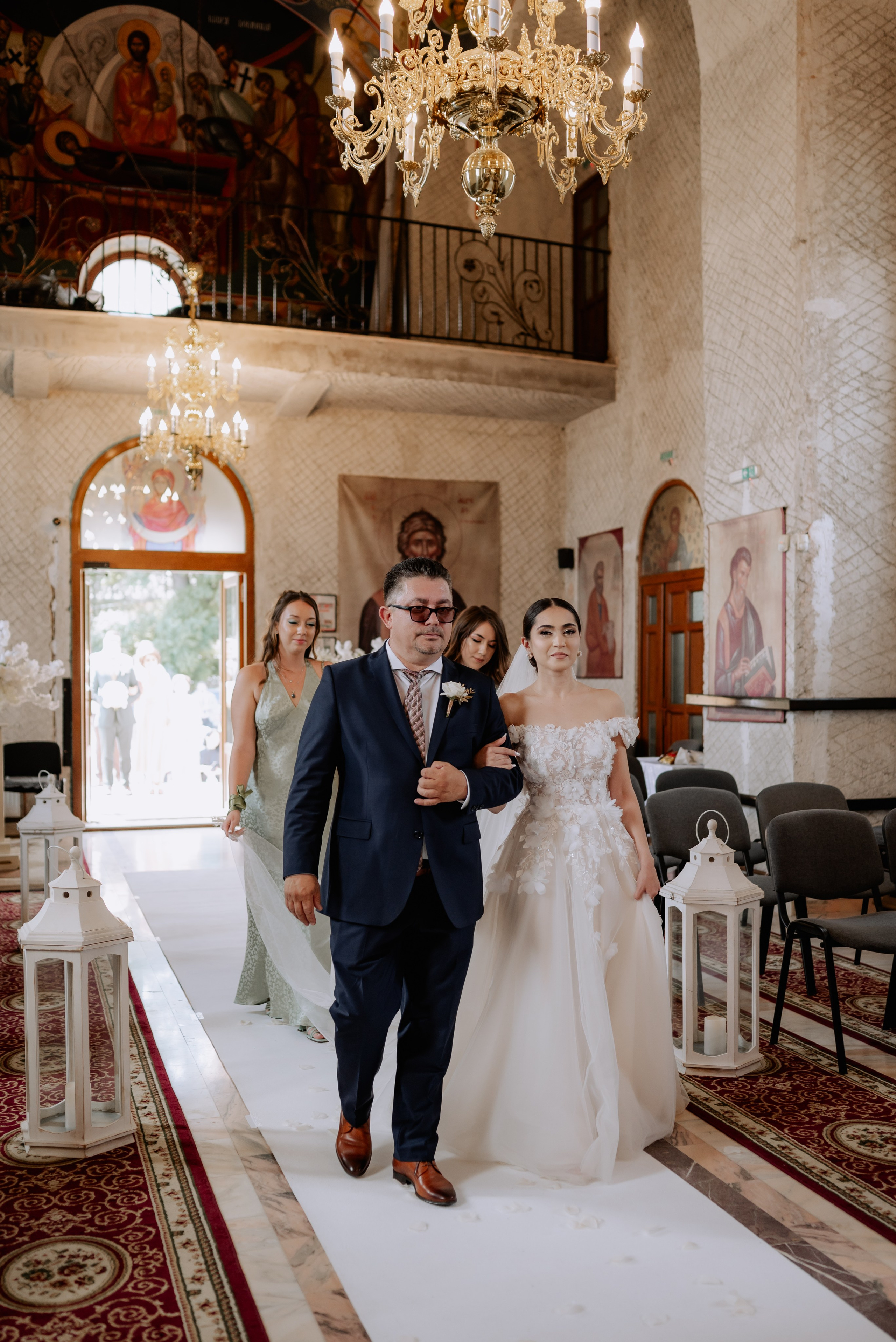 Nunta la Hotel Capitol Iasi. Proud Vision Weddings | Wedding Photography & Film — Servicii profesionale Foto Video Nunta Iasi